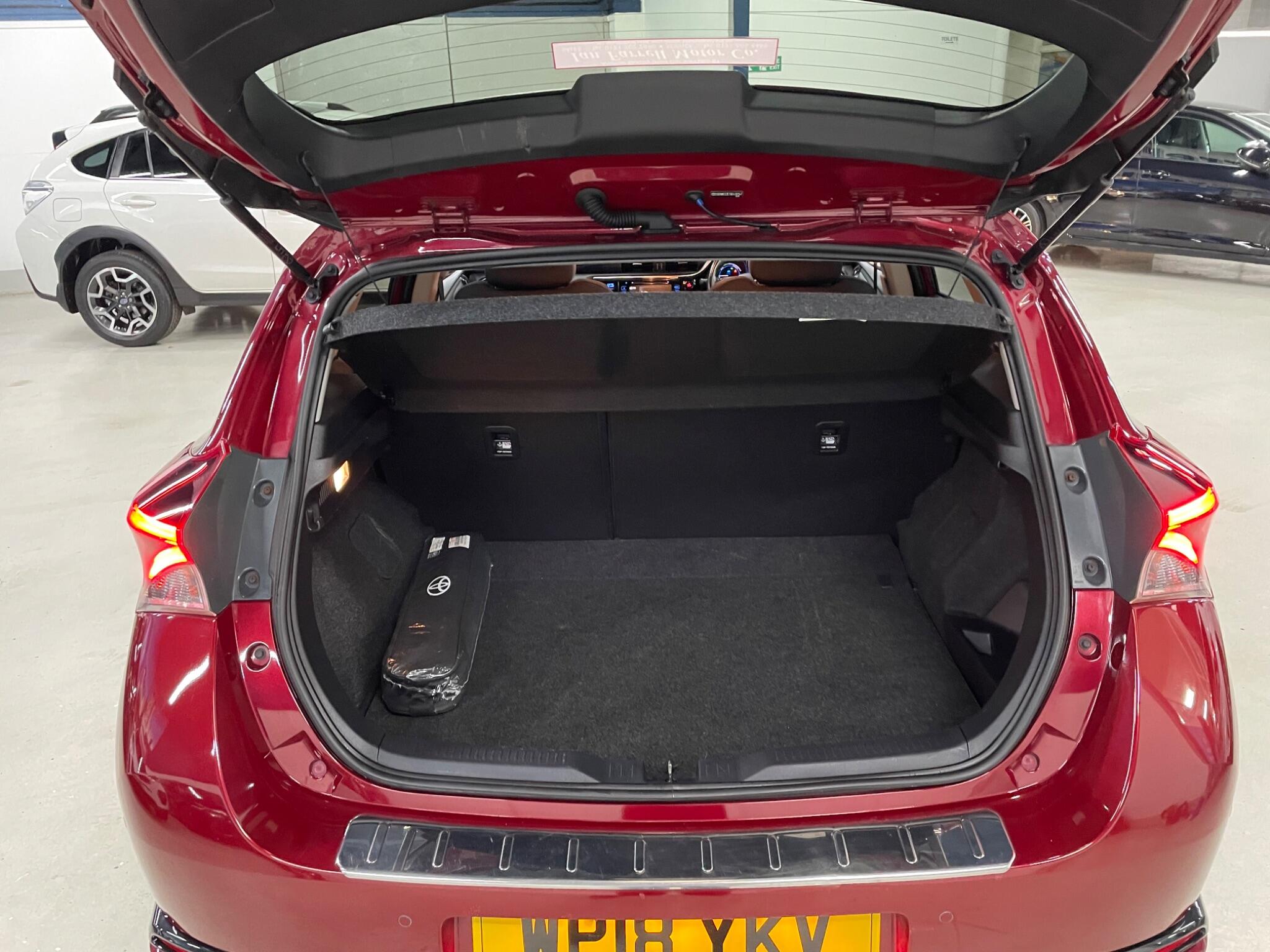 Toyota Auris view 11