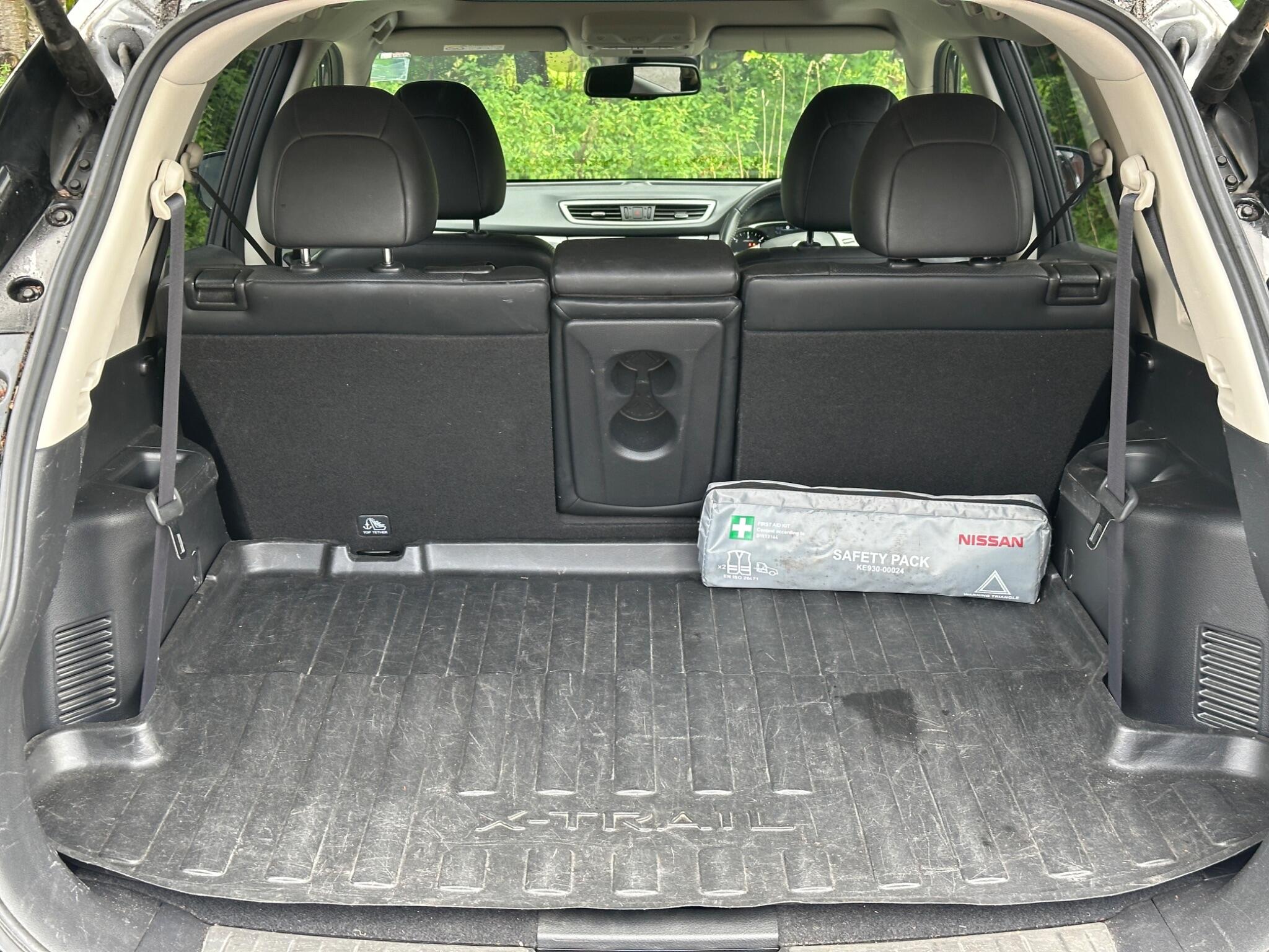 Nissan X-Trail view 10