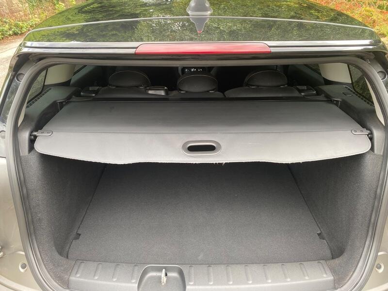Mini Clubman view 18