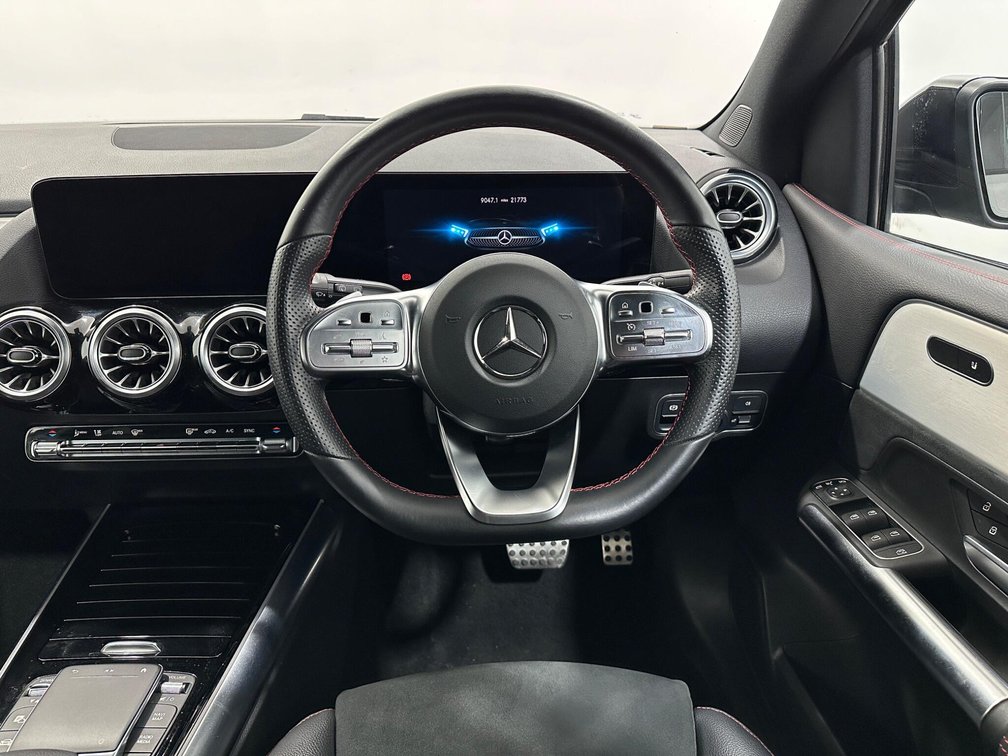 Mercedes-Benz B-Class view 13