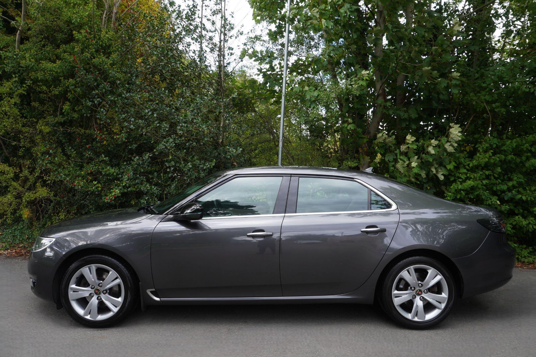 Saab 9-5 view 4
