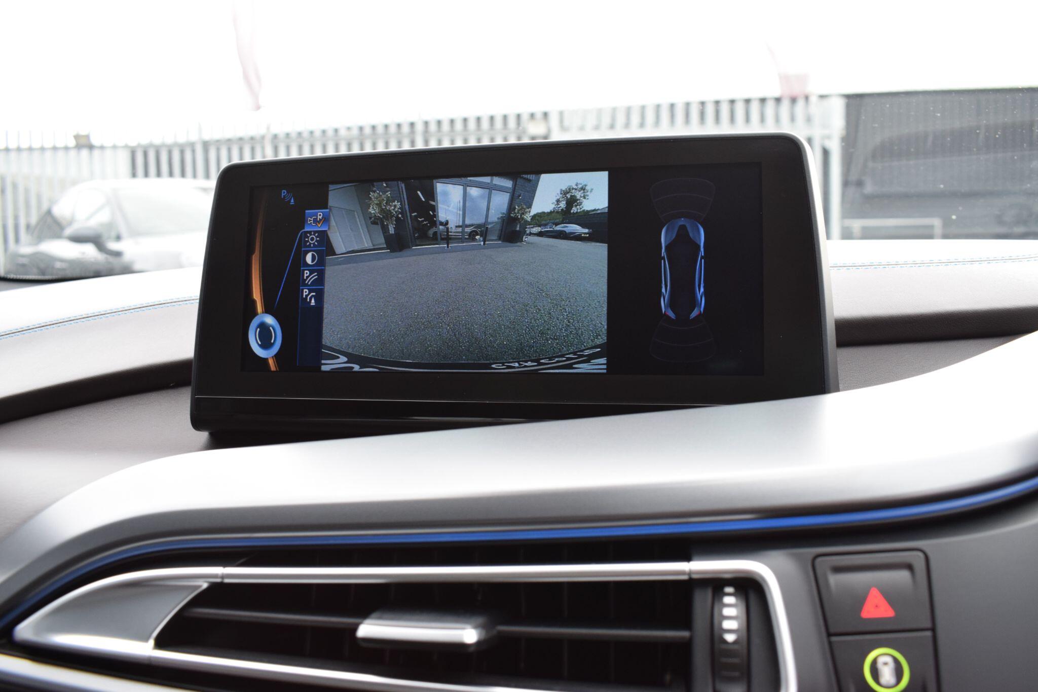 BMW I8 view 24