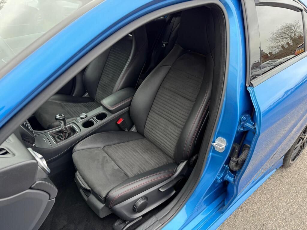 Mercedes-Benz A-Class view 41
