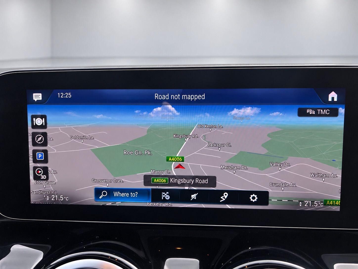 Mercedes-Benz GLA view 19