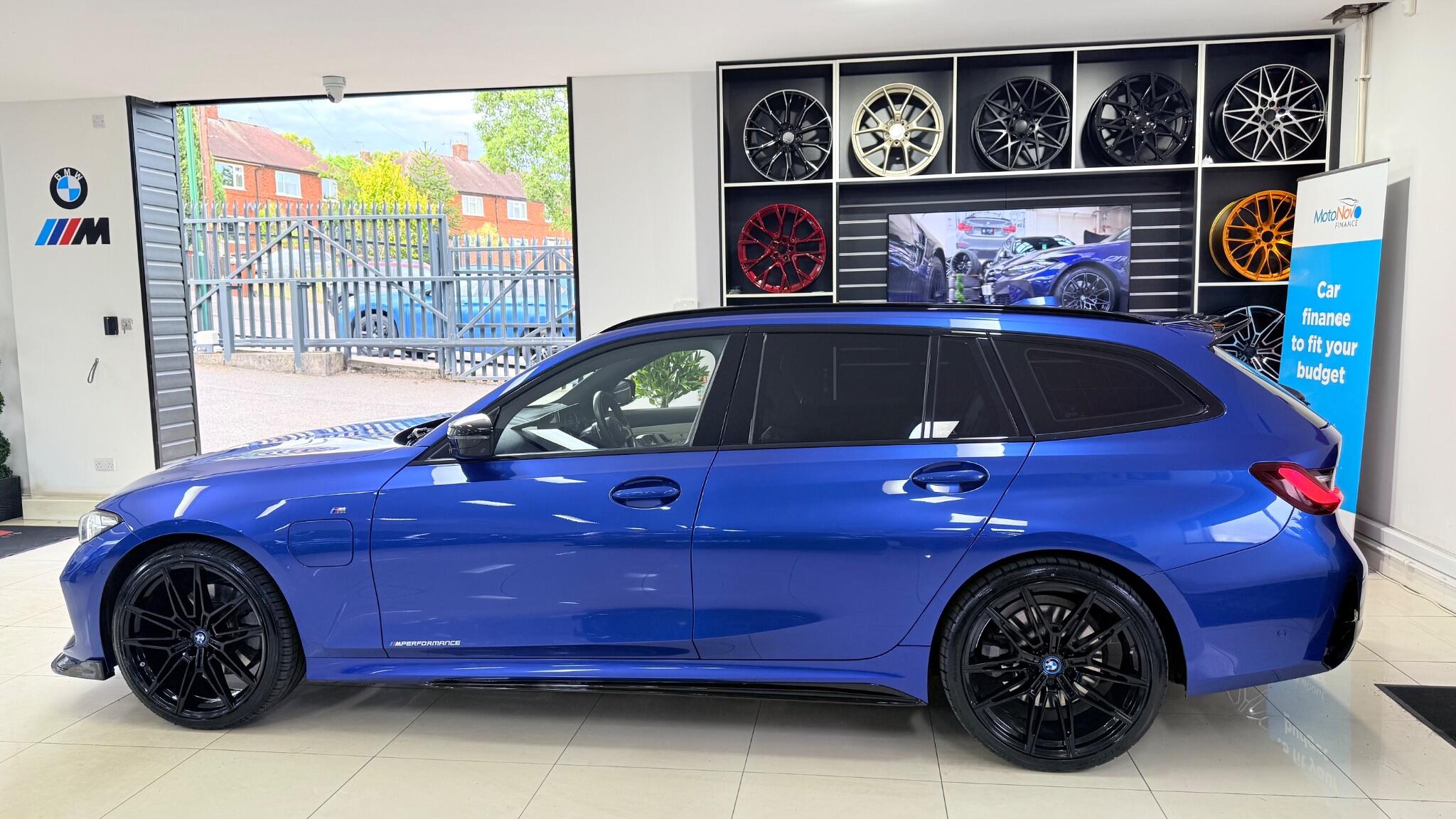BMW 3 Series view 47