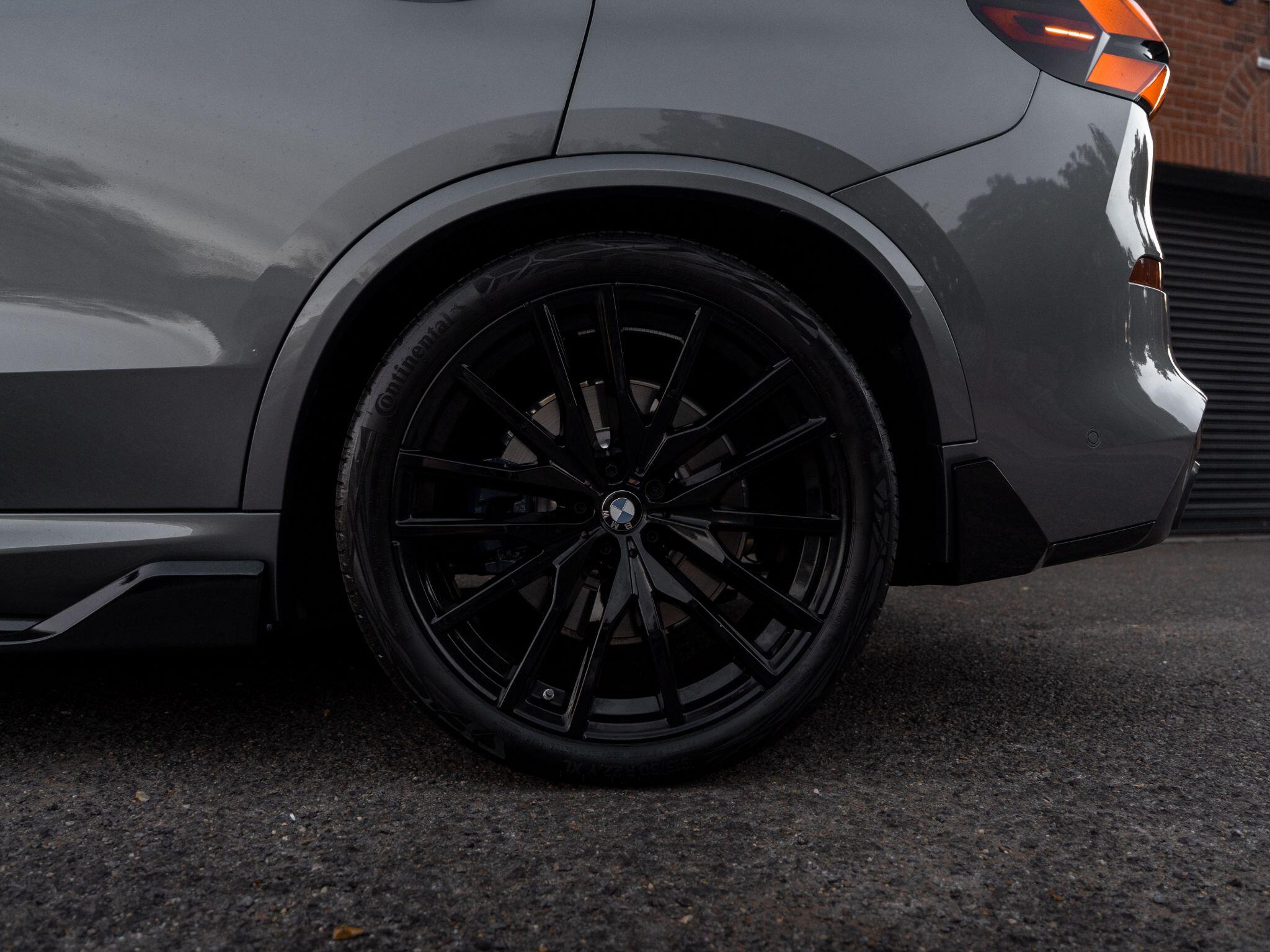 BMW X5 view 30