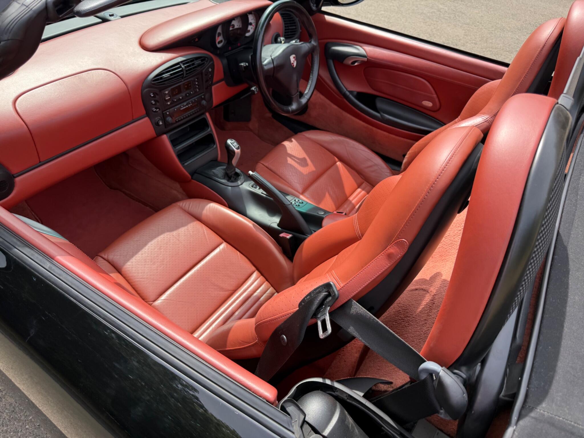 Porsche Boxster 2.7 986 2dr — photo 40 of 86