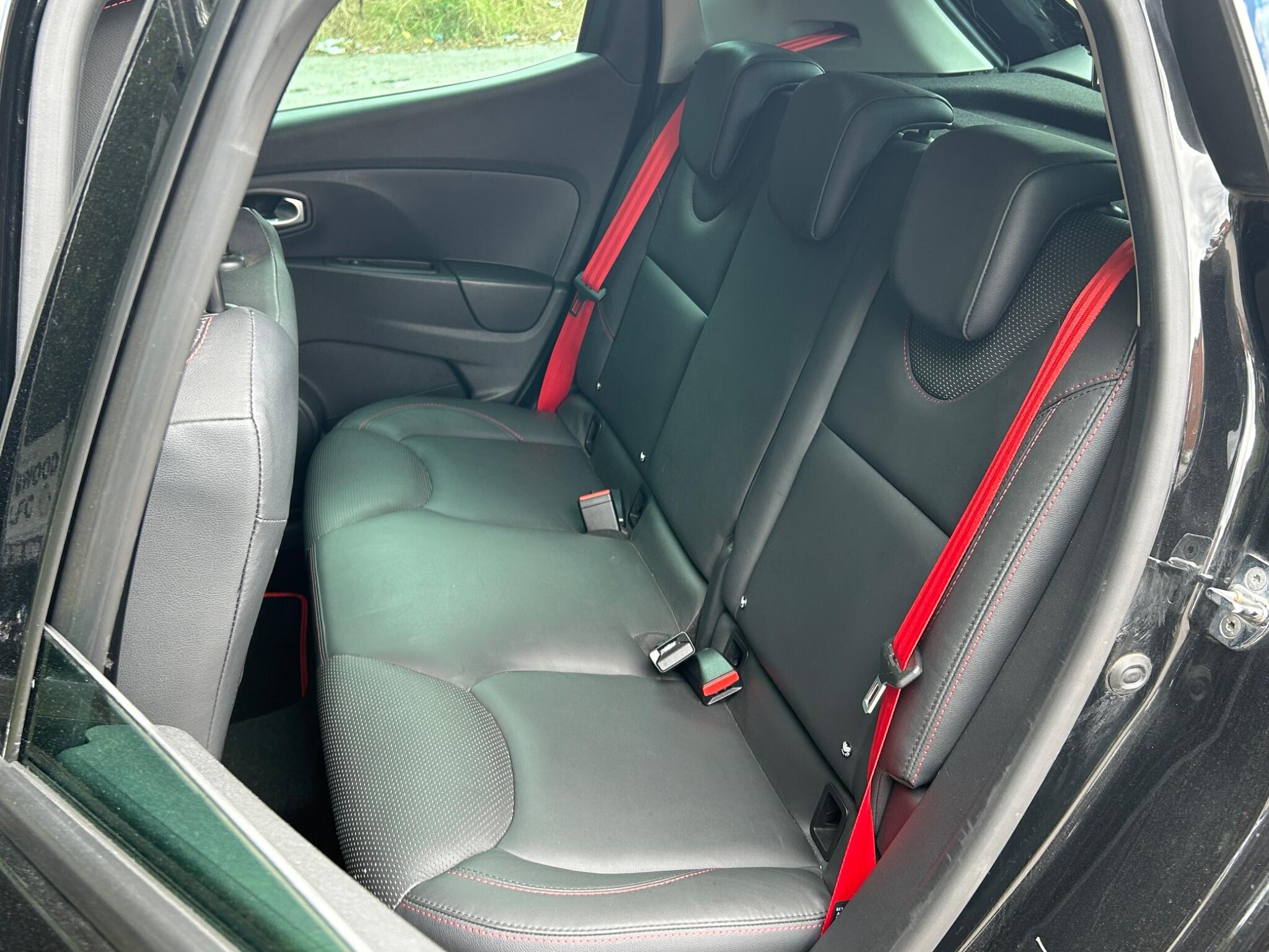 Renault Clio view 19