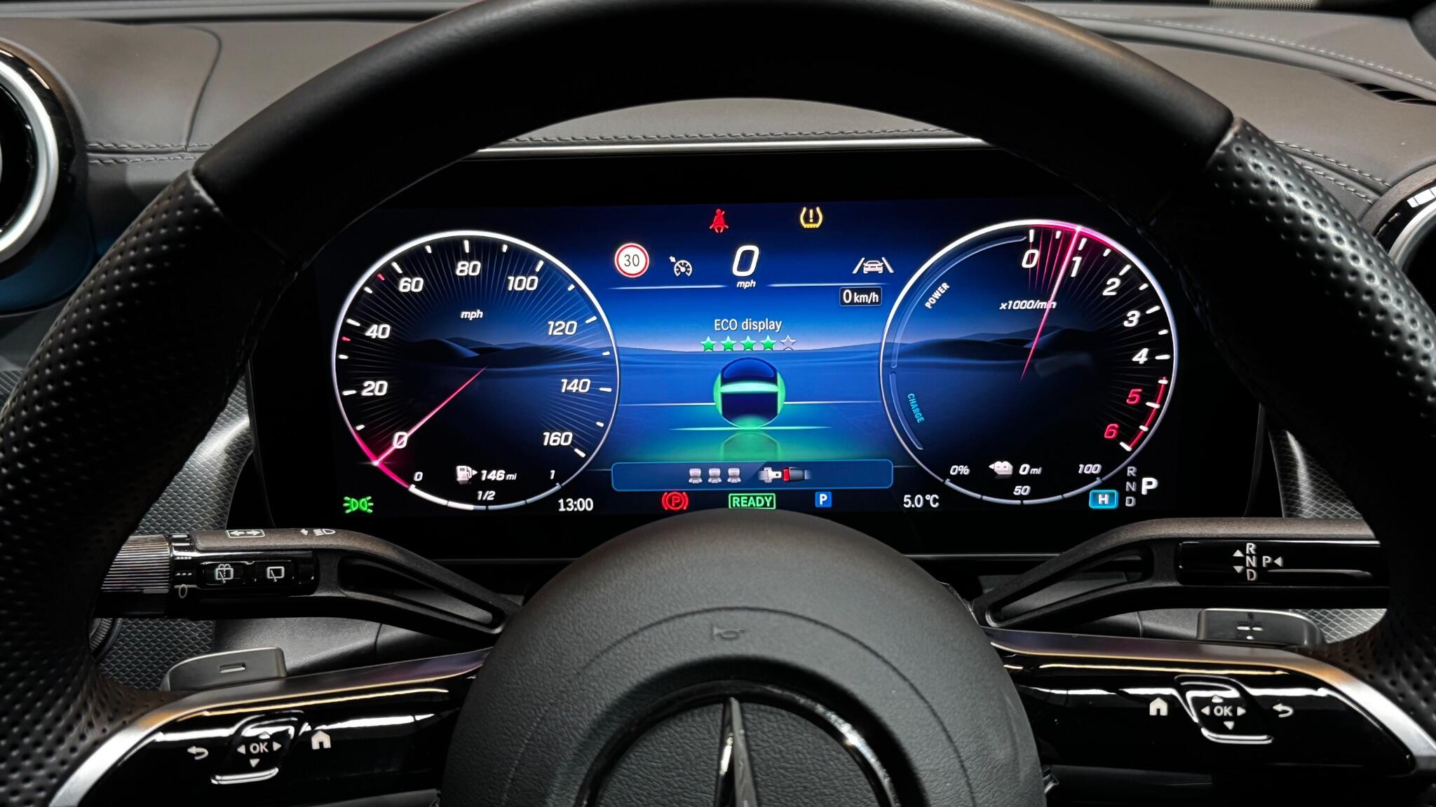 Mercedes-Benz GLC view 24