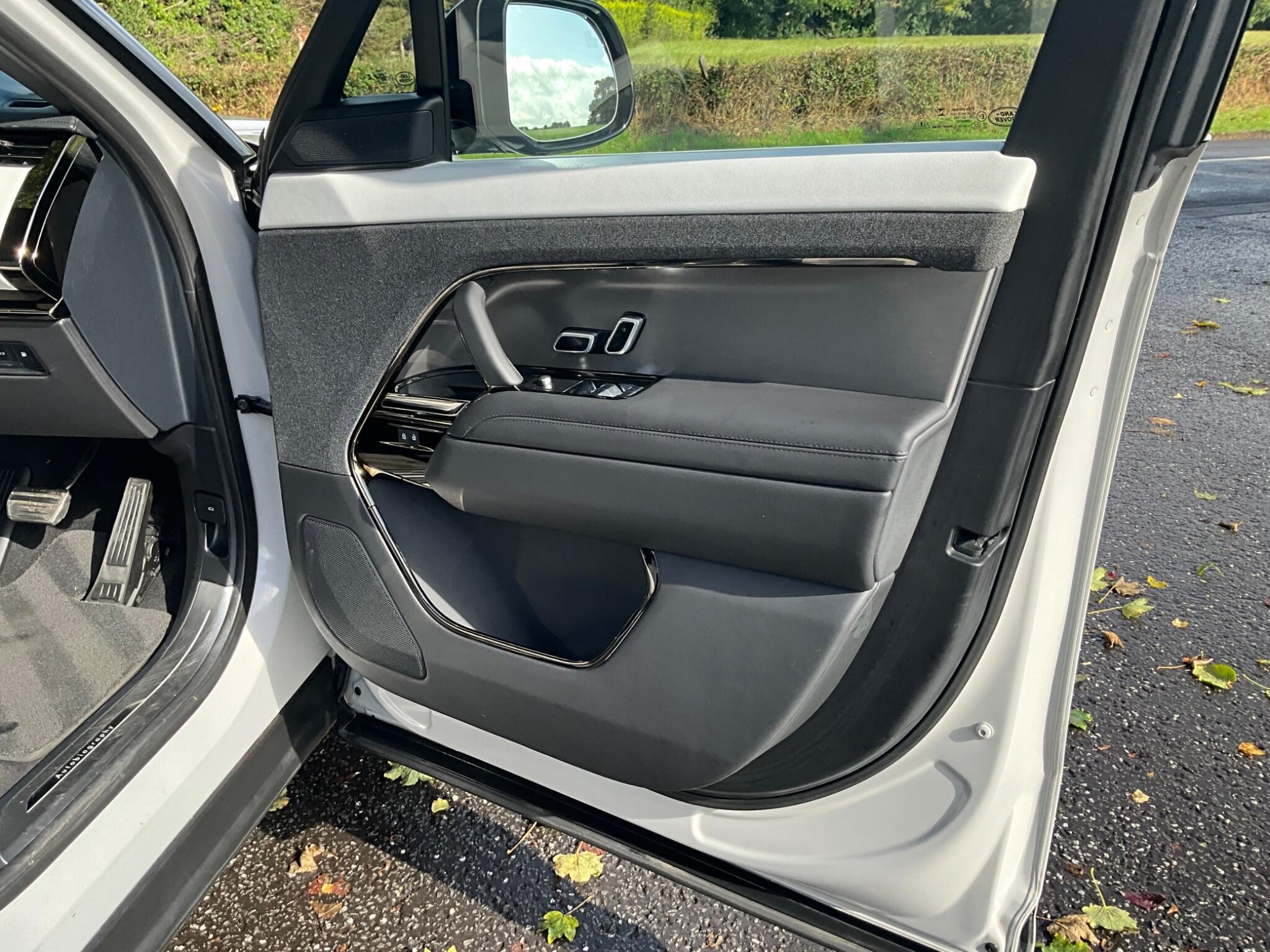 Land Rover Range Rover Sport view 20
