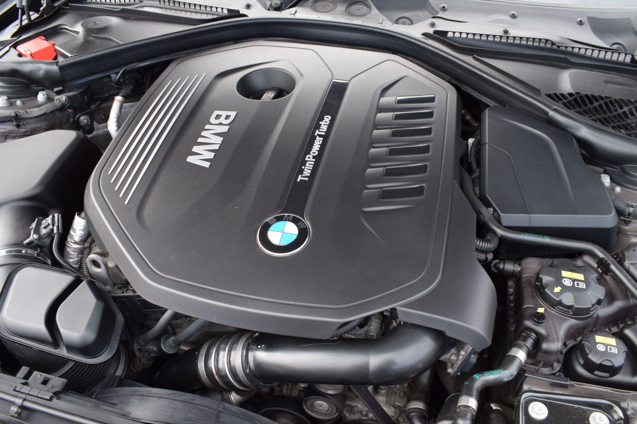 BMW 3 Series view 30