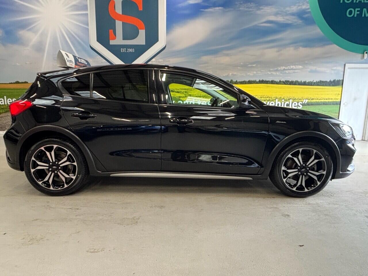 Ford Focus view 4