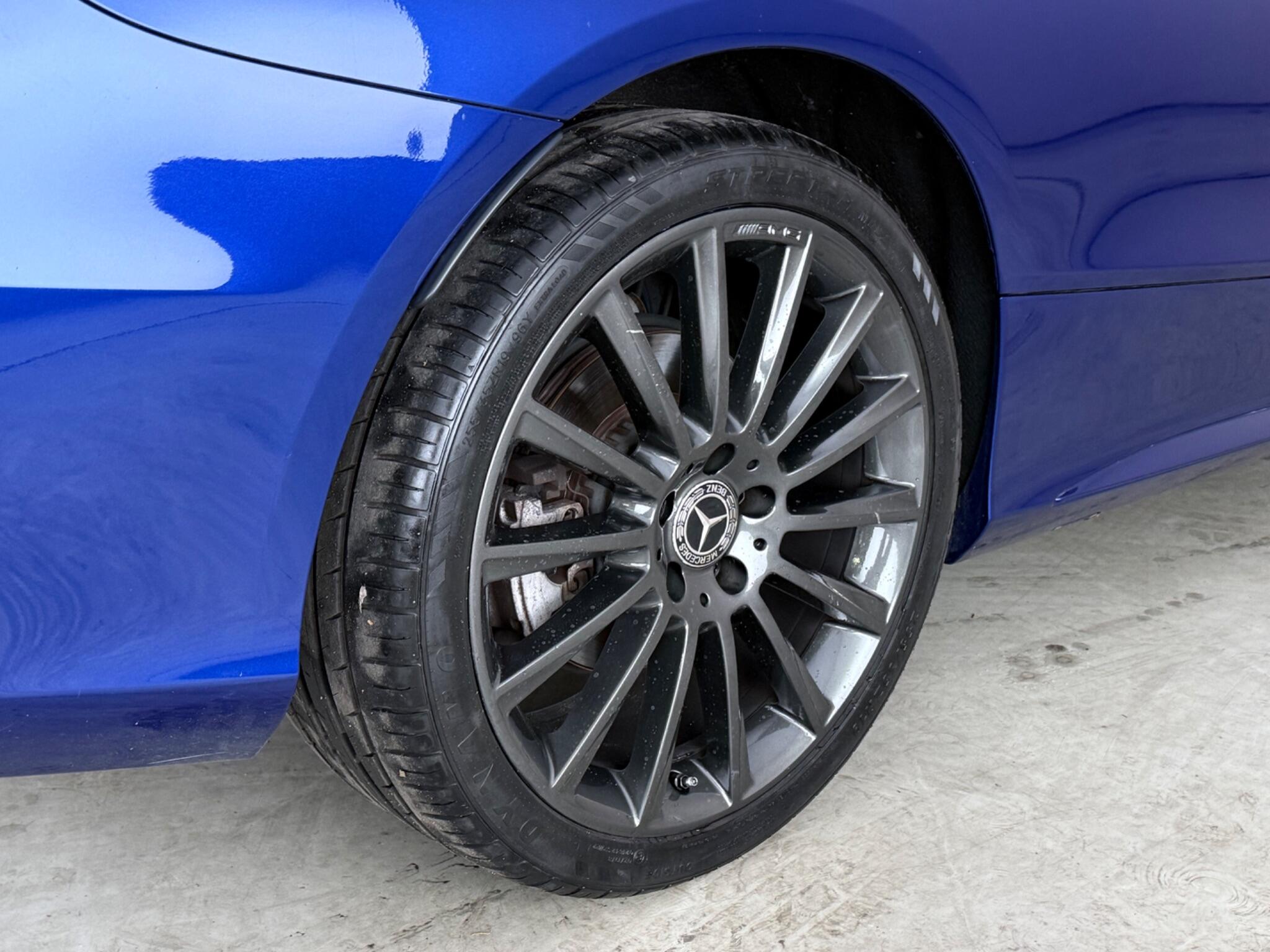 Mercedes-Benz C-Class view 9