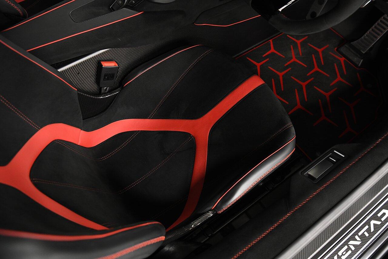 Lamborghini Aventador view 9