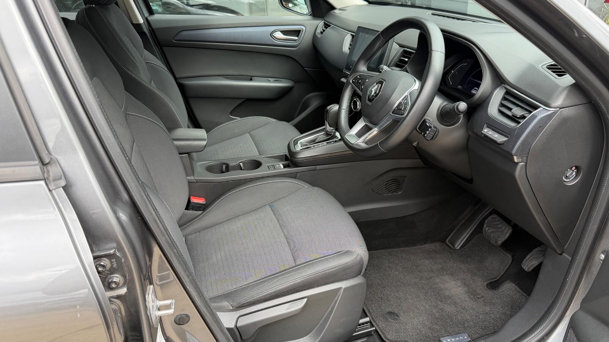 Renault Arkana view 12
