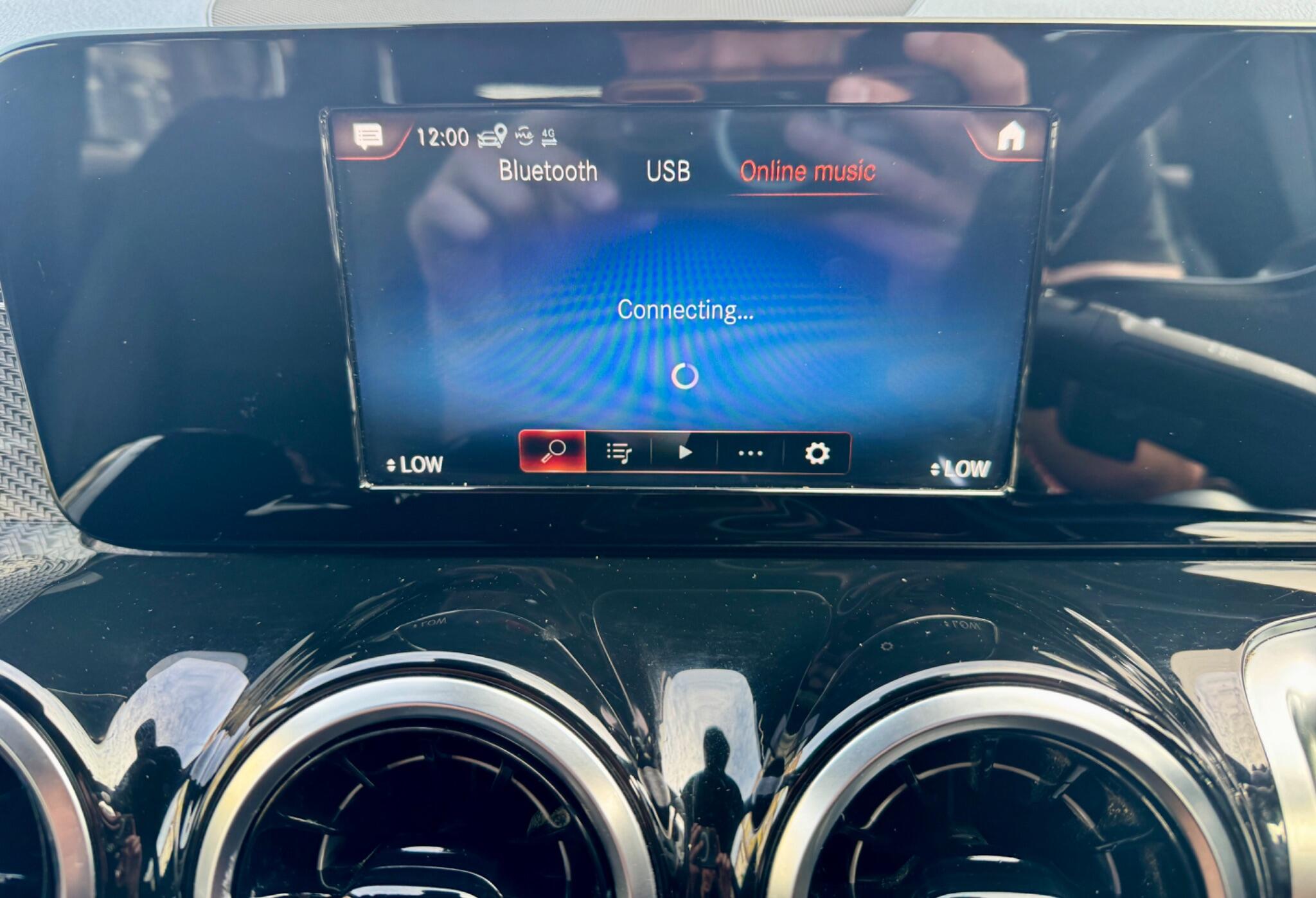 Mercedes-Benz GLB view 67