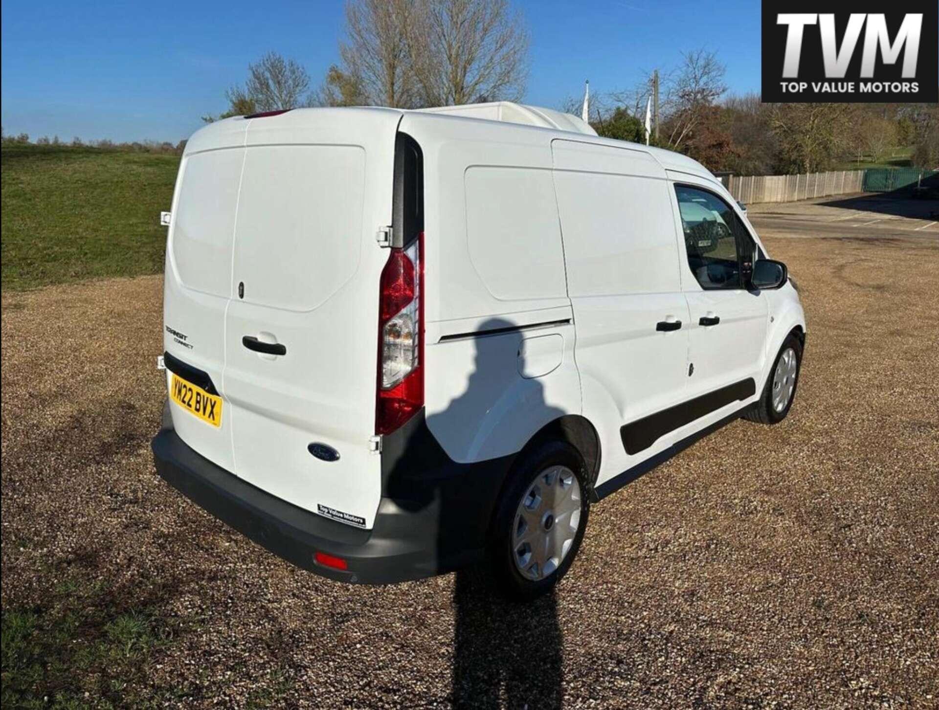 Ford Transit Connect view 8
