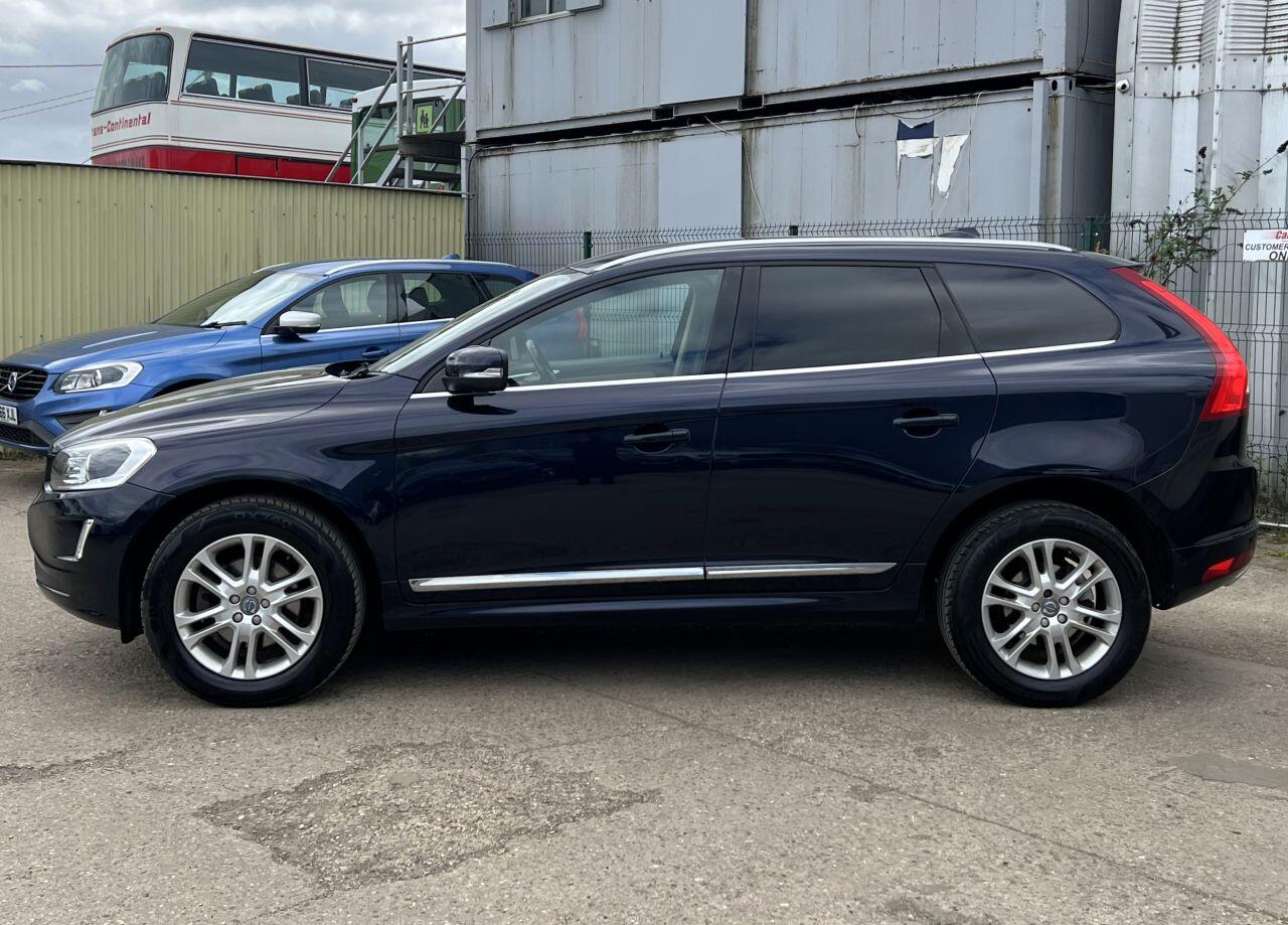 Volvo XC60 view 8