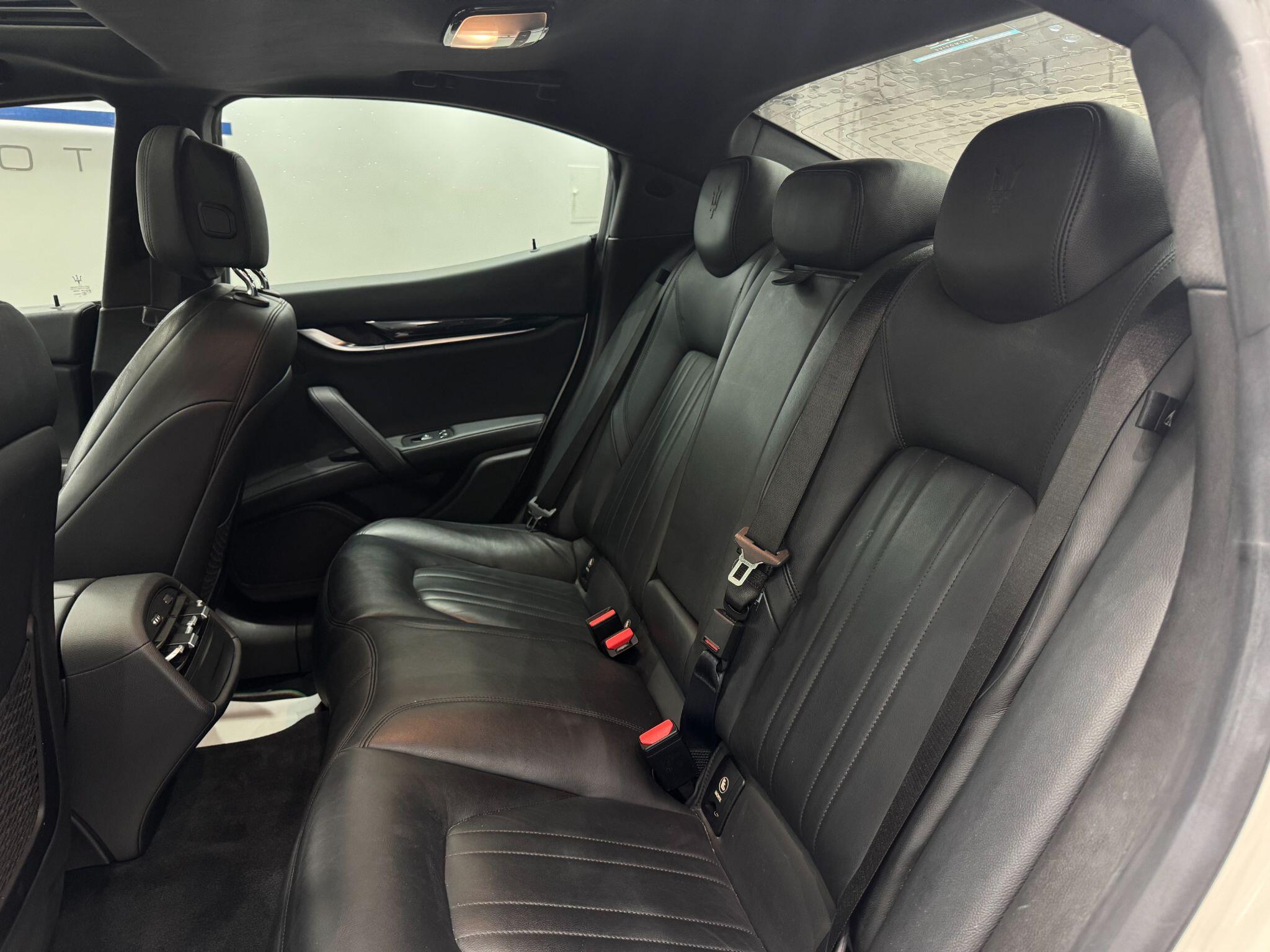 Maserati Ghibli view 42