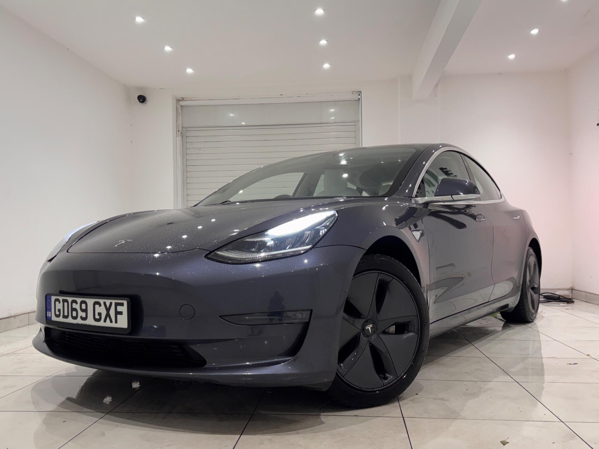 Tesla Model 3 view 4