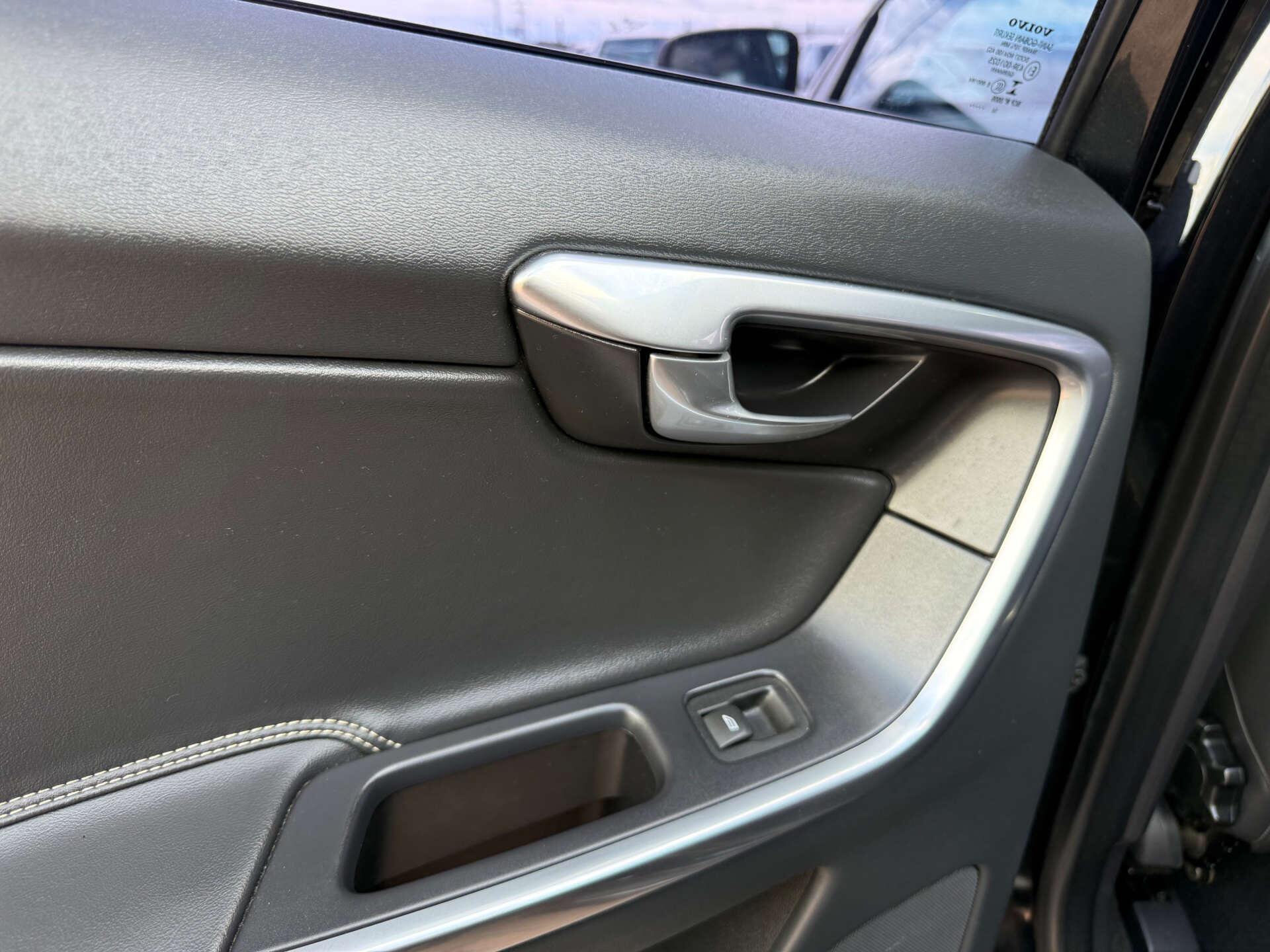 Volvo XC60 view 76