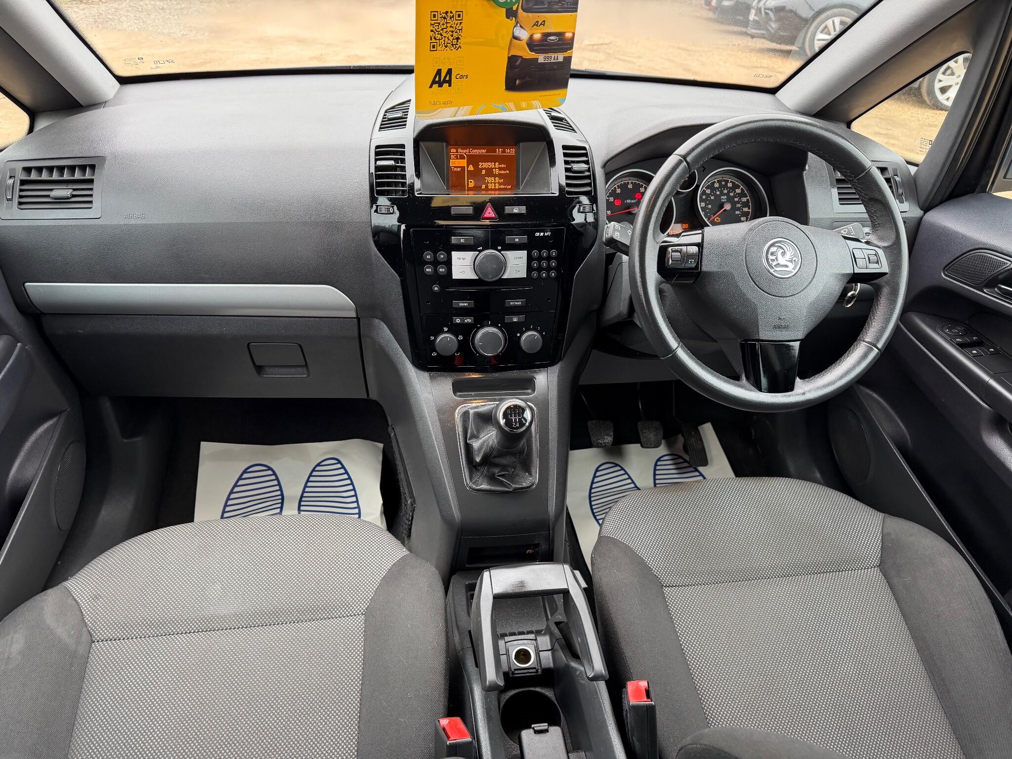 2012 Vauxhall Zafira 1.6 16V Excite Euro 5 5dr image 12