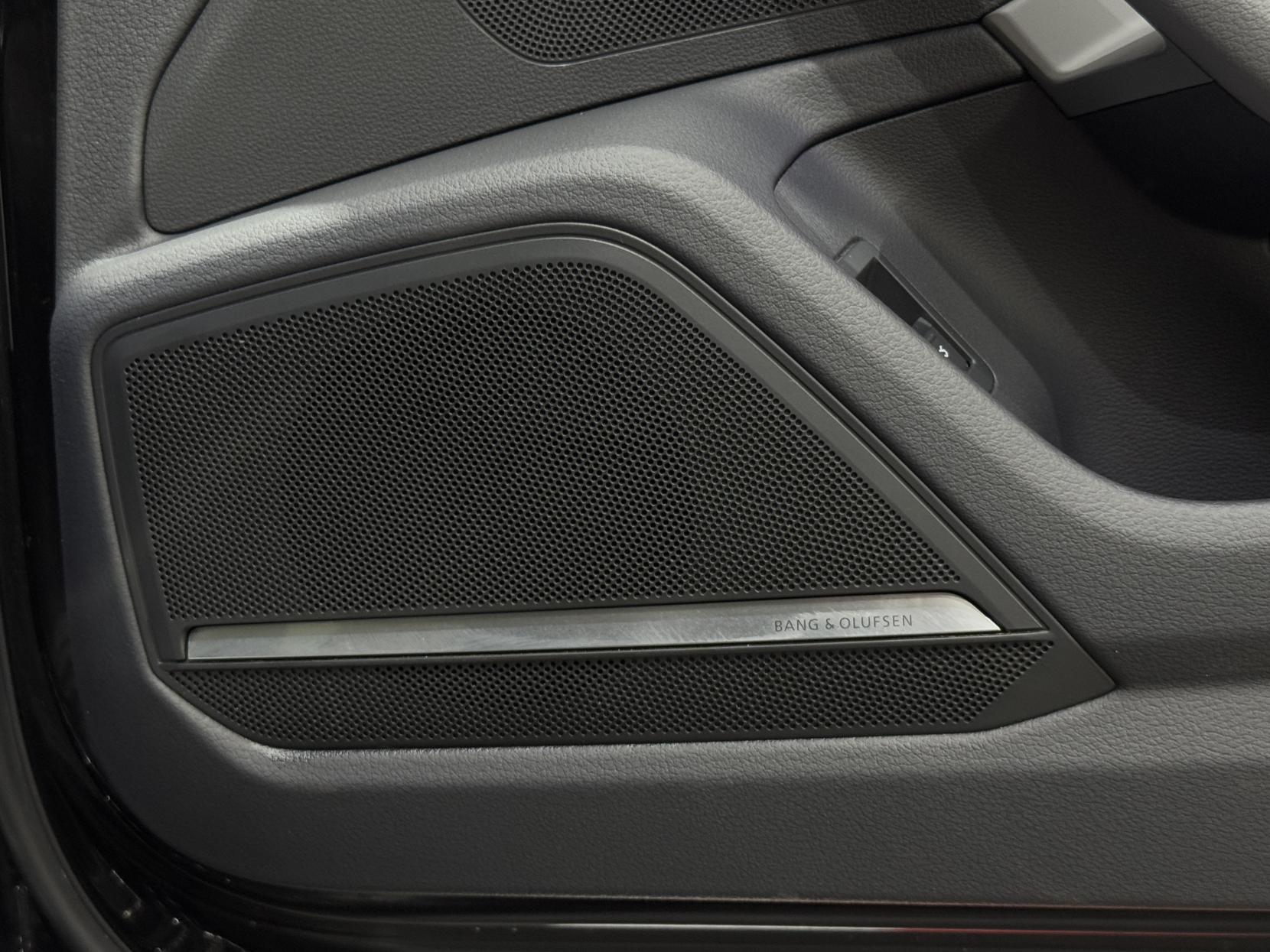 Audi A6 Saloon view 21