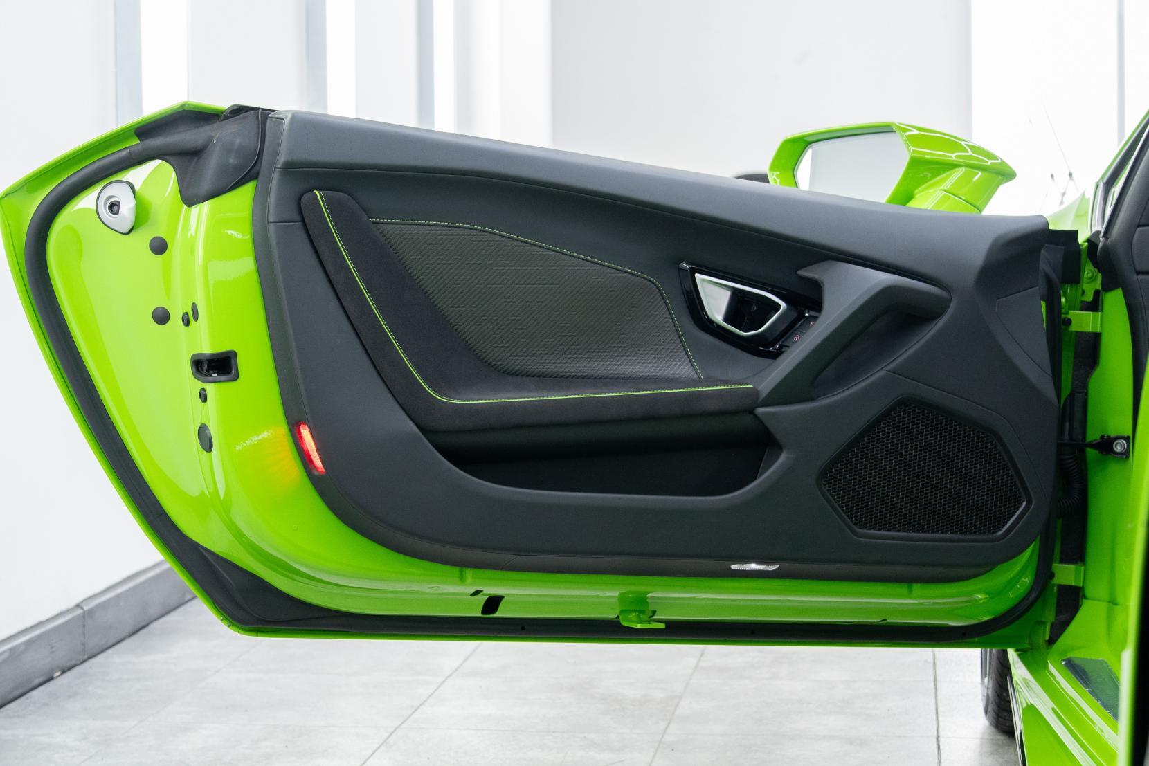 Lamborghini Huracan view 23