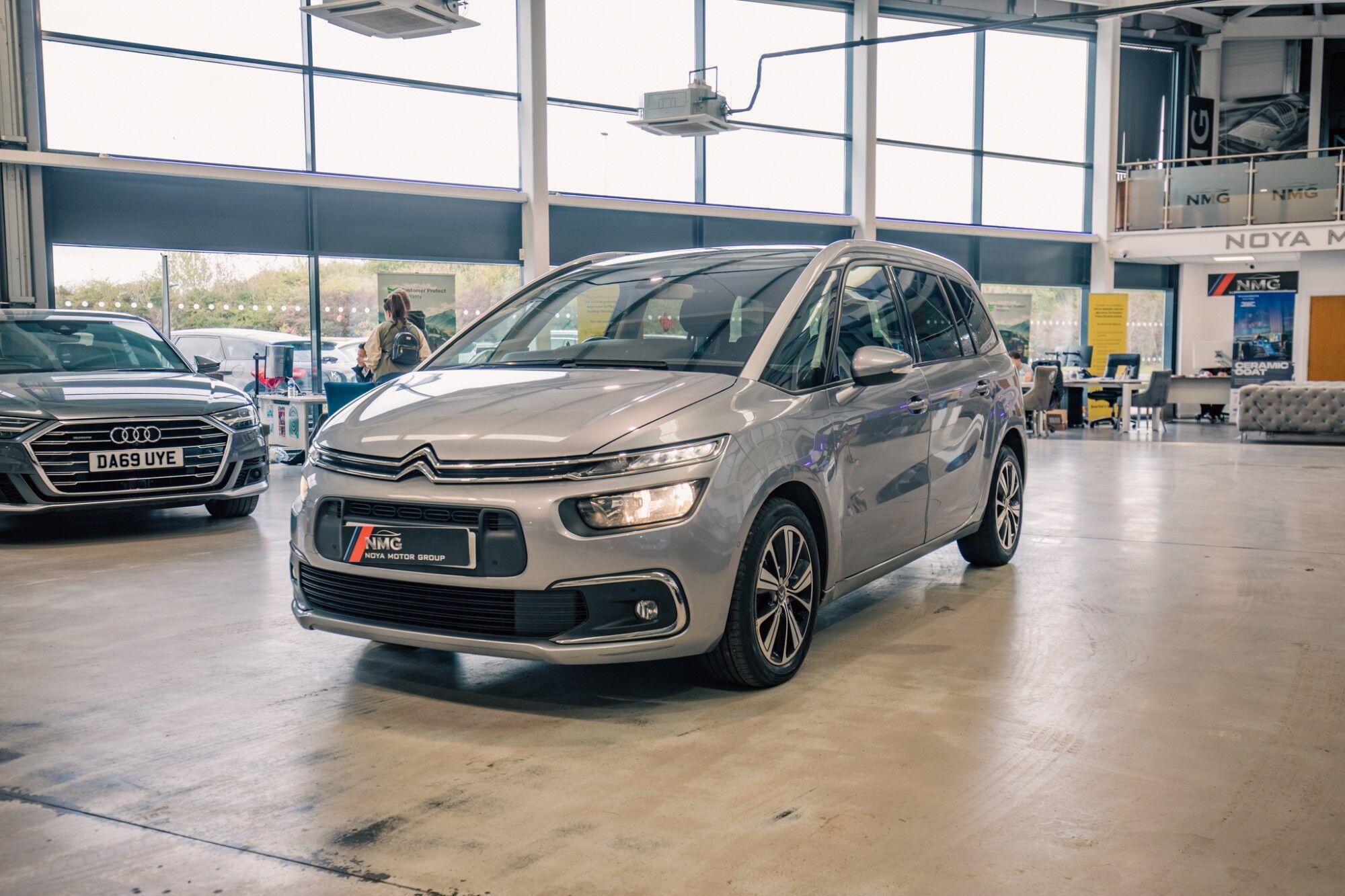 Citroen Grand C4 Picasso view 25