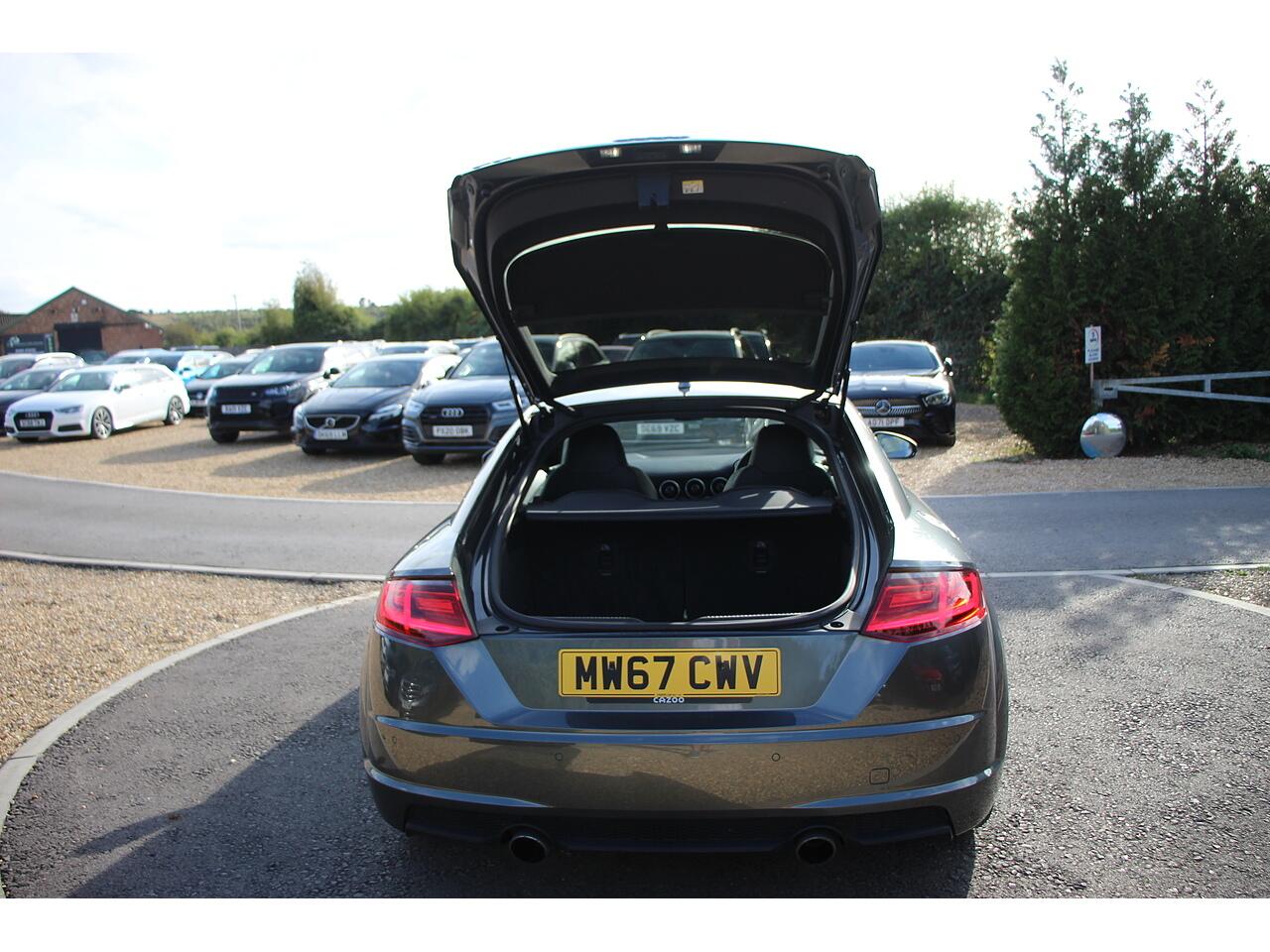 Audi TT view 34