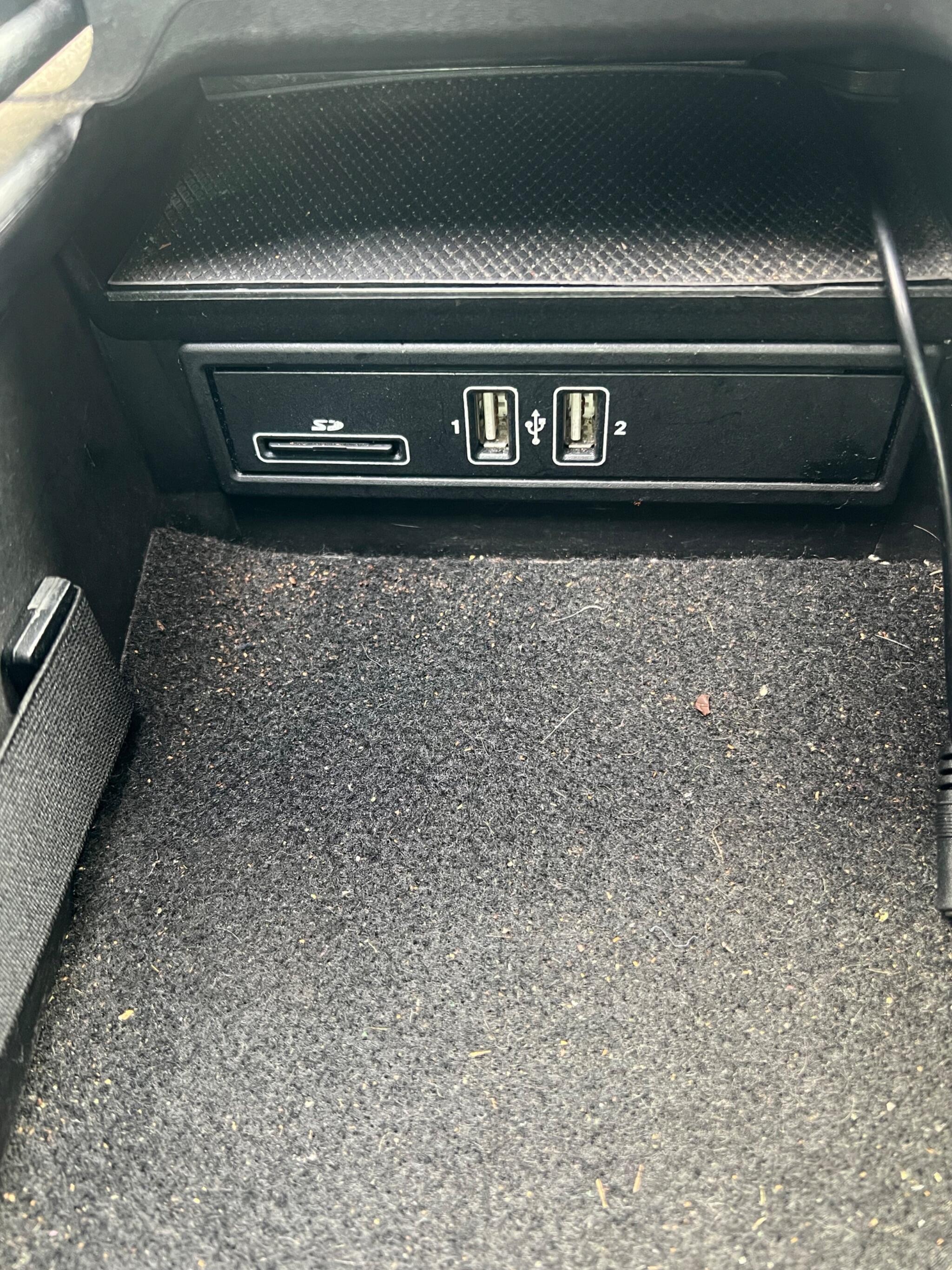 Mercedes-Benz C-Class view 51