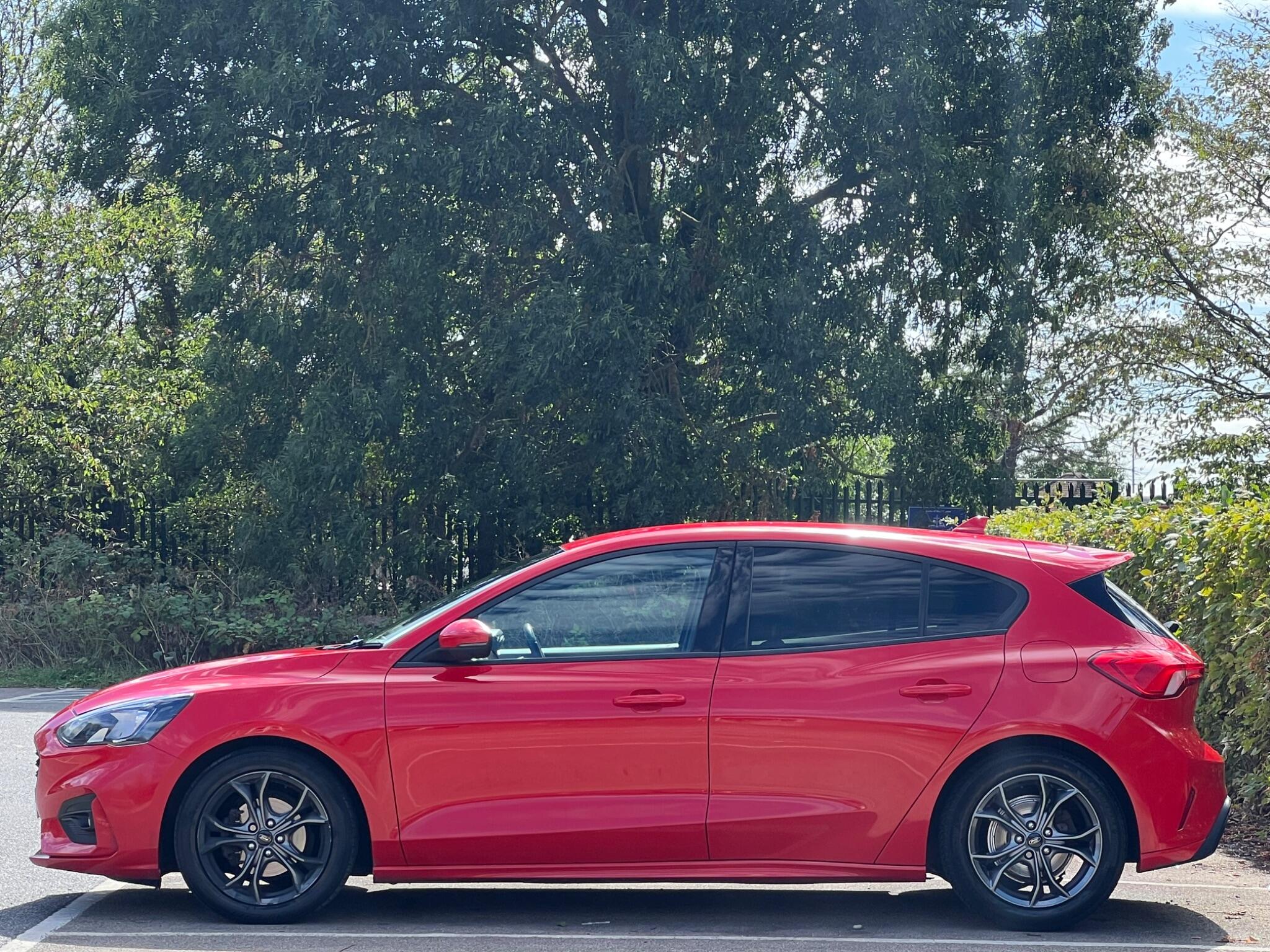 Ford Focus view 7
