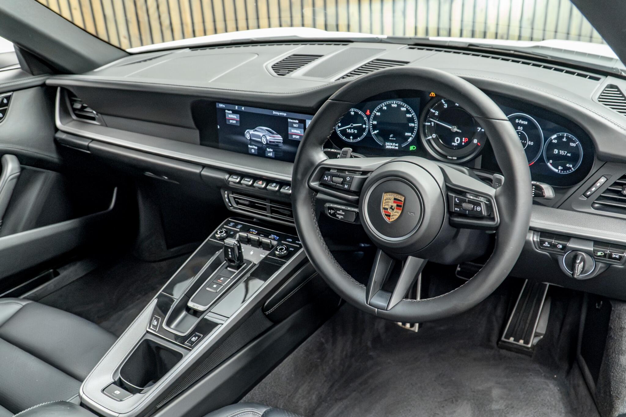 Porsche 911 view 23