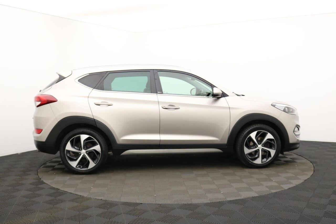 Hyundai Tucson view 2