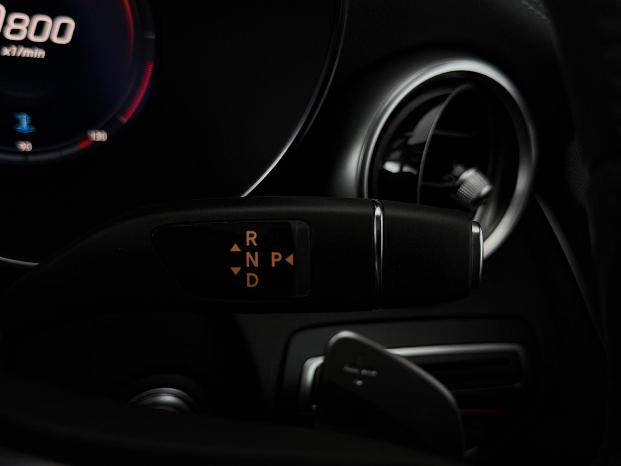 Mercedes-Benz C-Class view 21