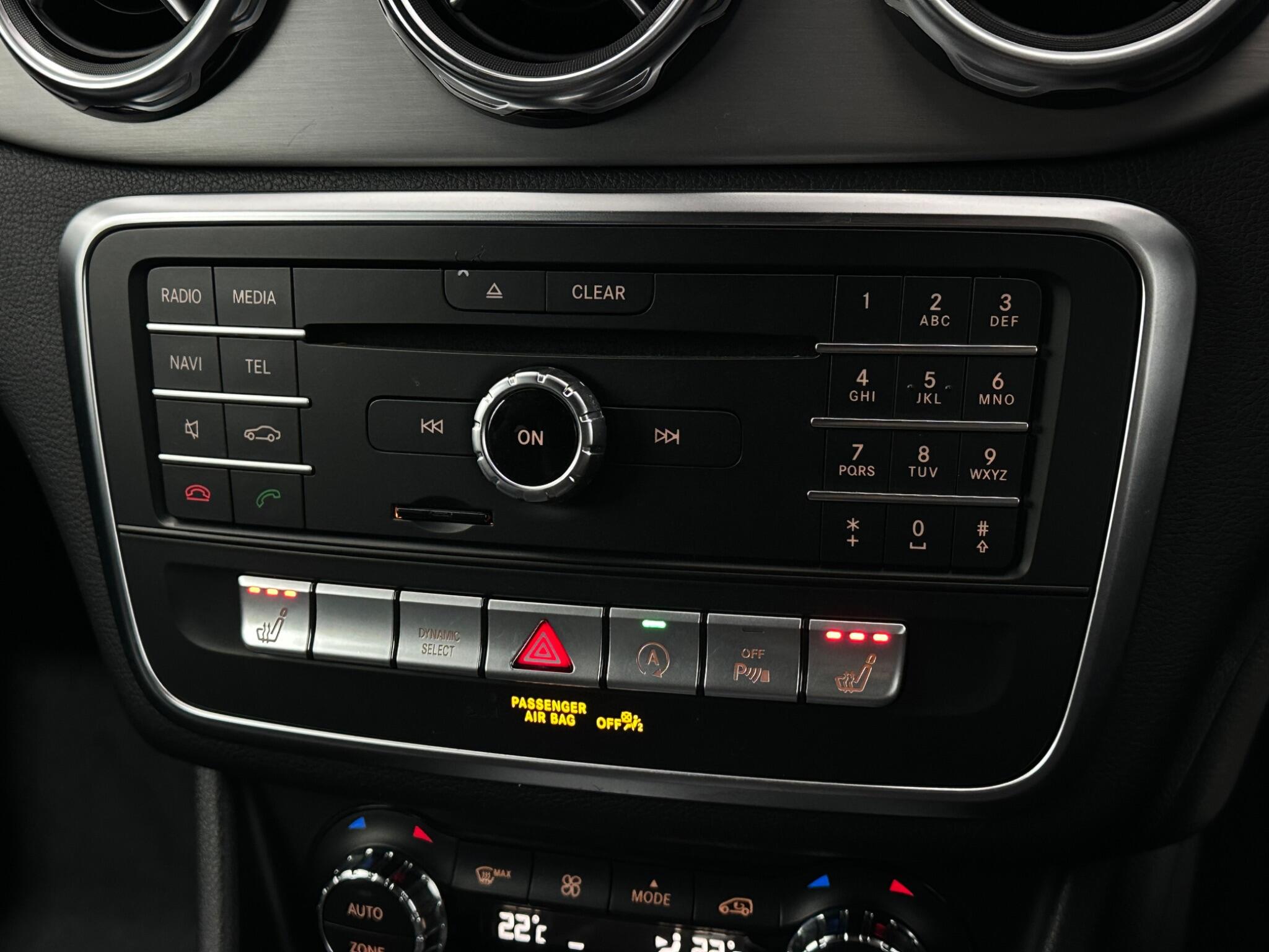Mercedes-Benz Gla view 22
