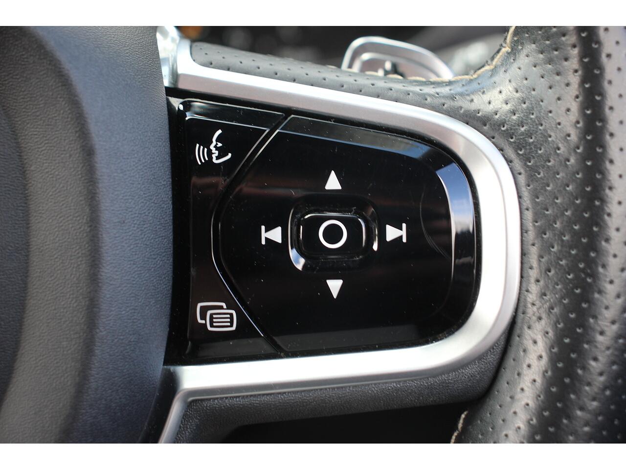 Volvo XC60 view 32