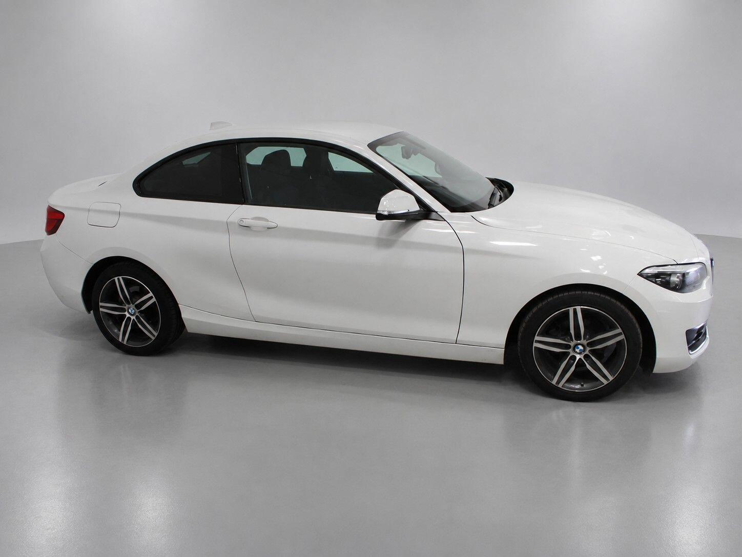 BMW 2 Series view 4