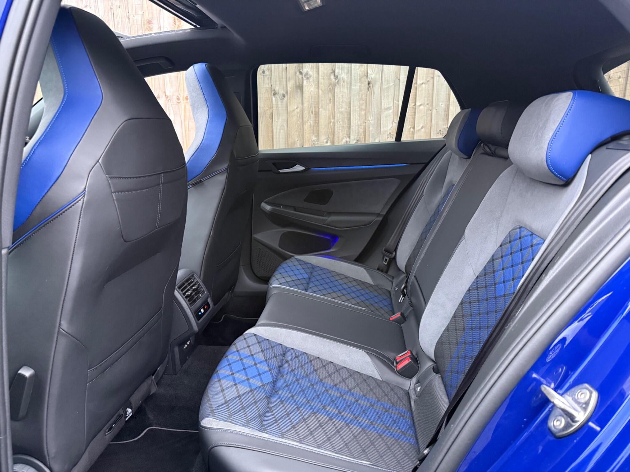 Volkswagen Golf view 12
