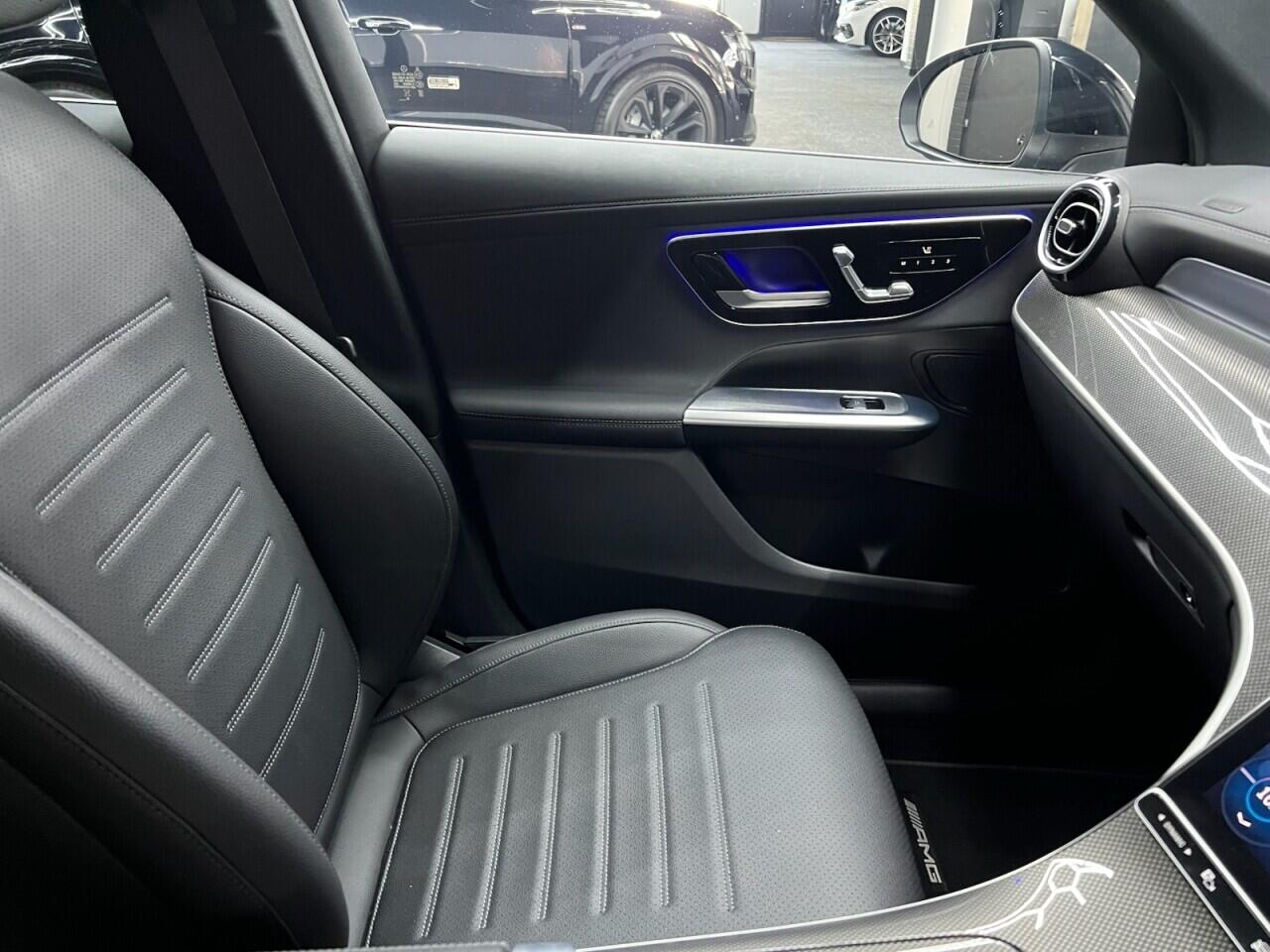 Mercedes-Benz GLC view 35