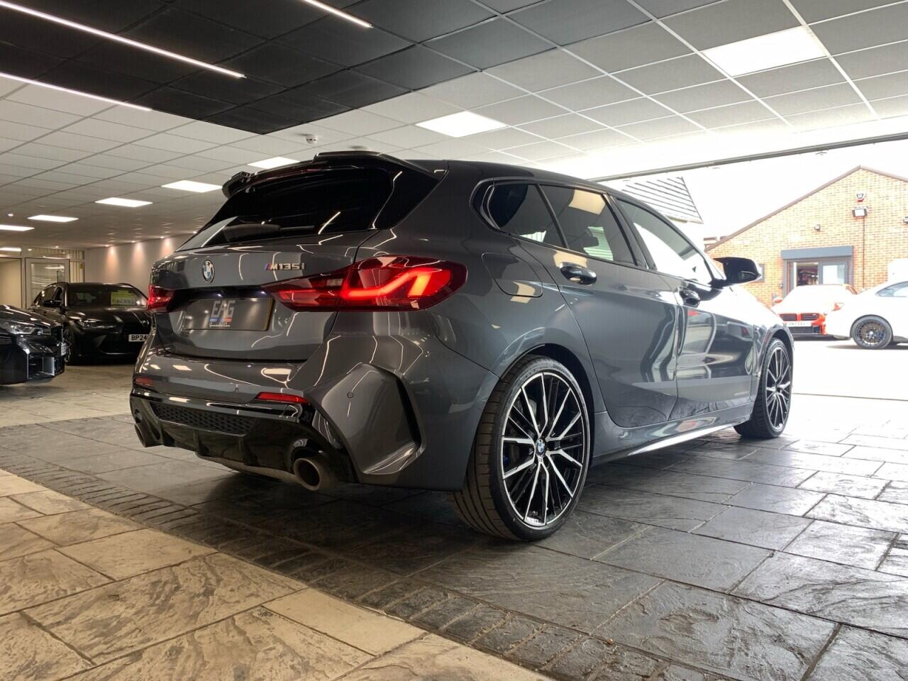 BMW 1 Series view 15