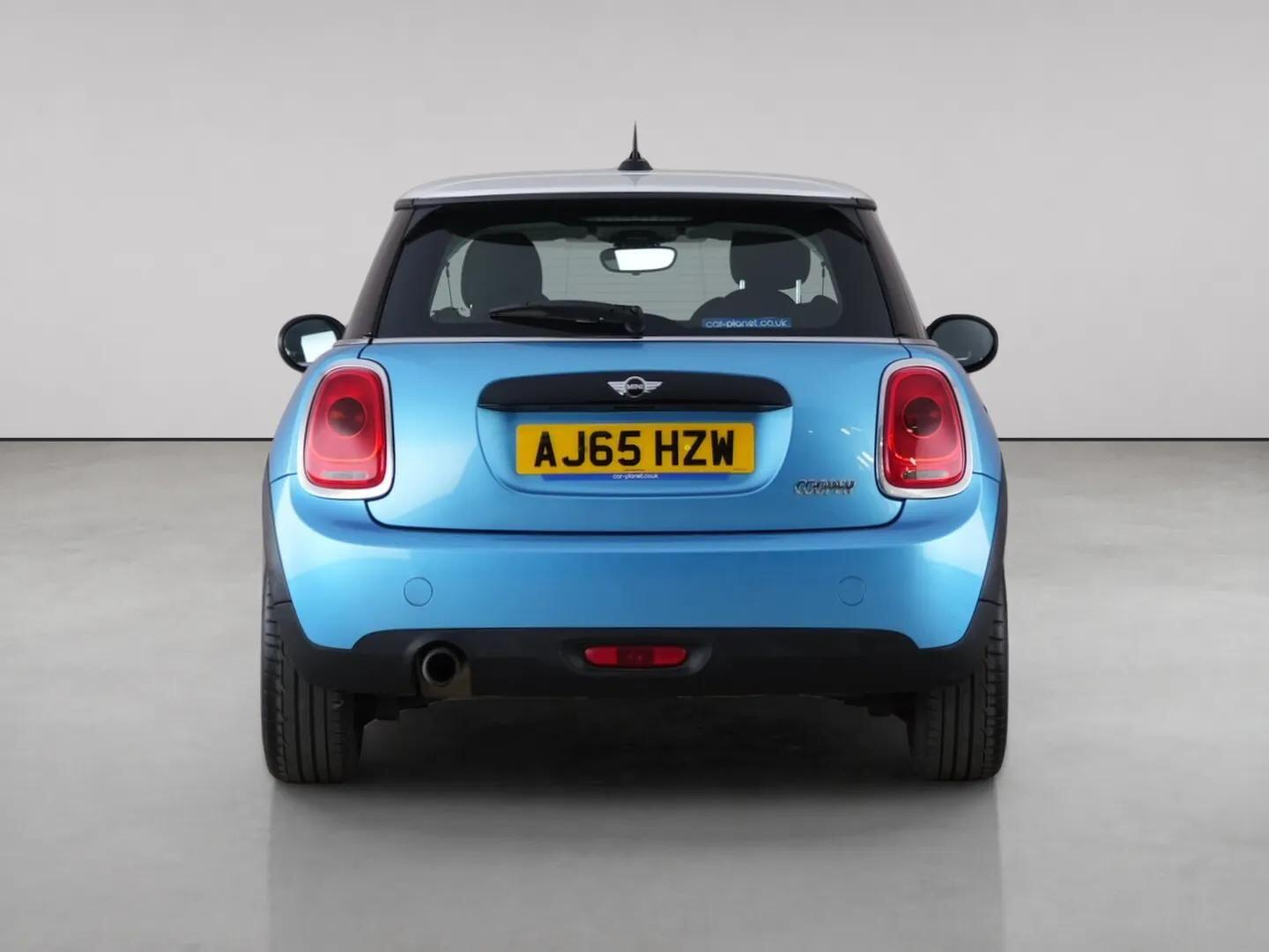 Mini Hatch view 7