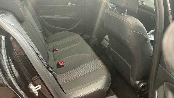 Peugeot 308 view 10