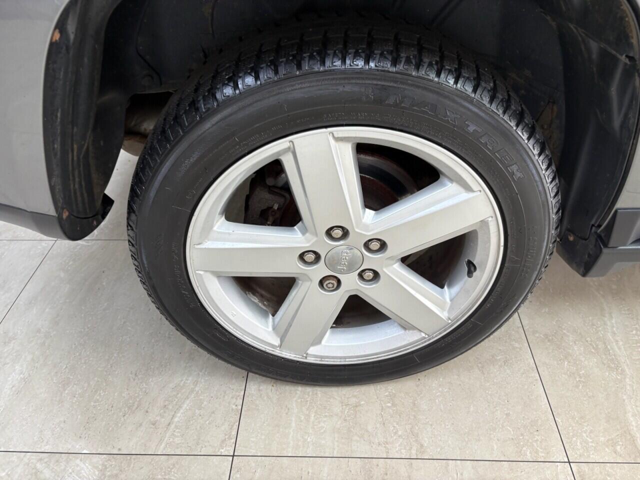 Jeep Compass view 11