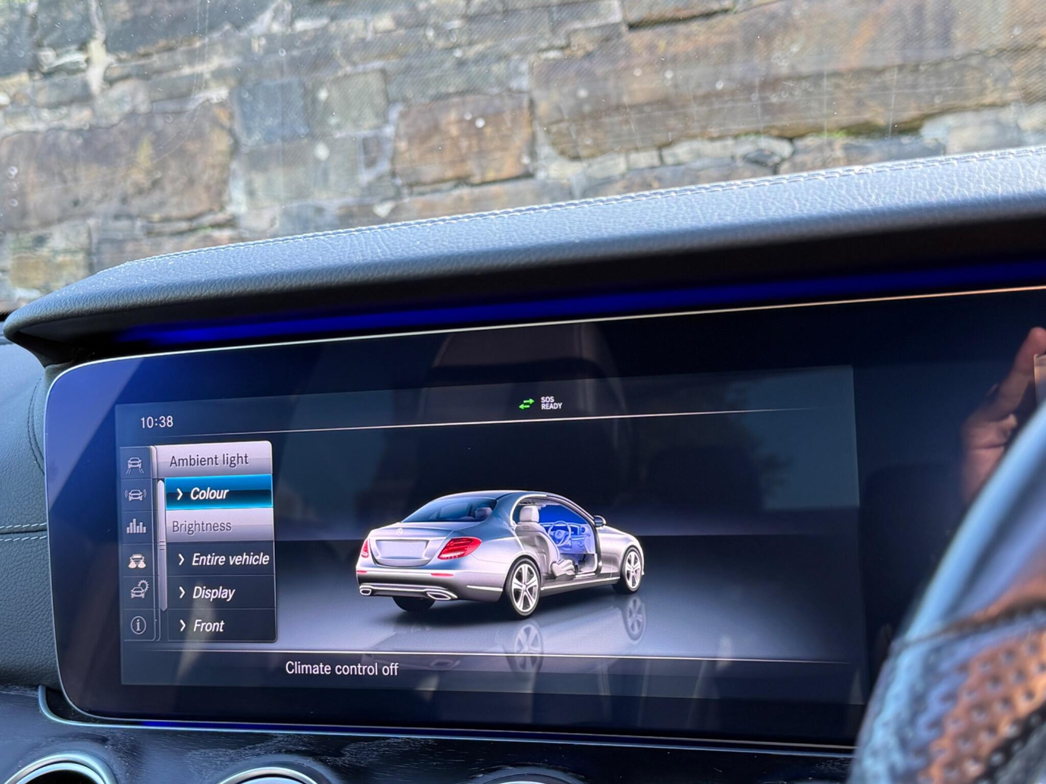 Mercedes-Benz E-Class view 35