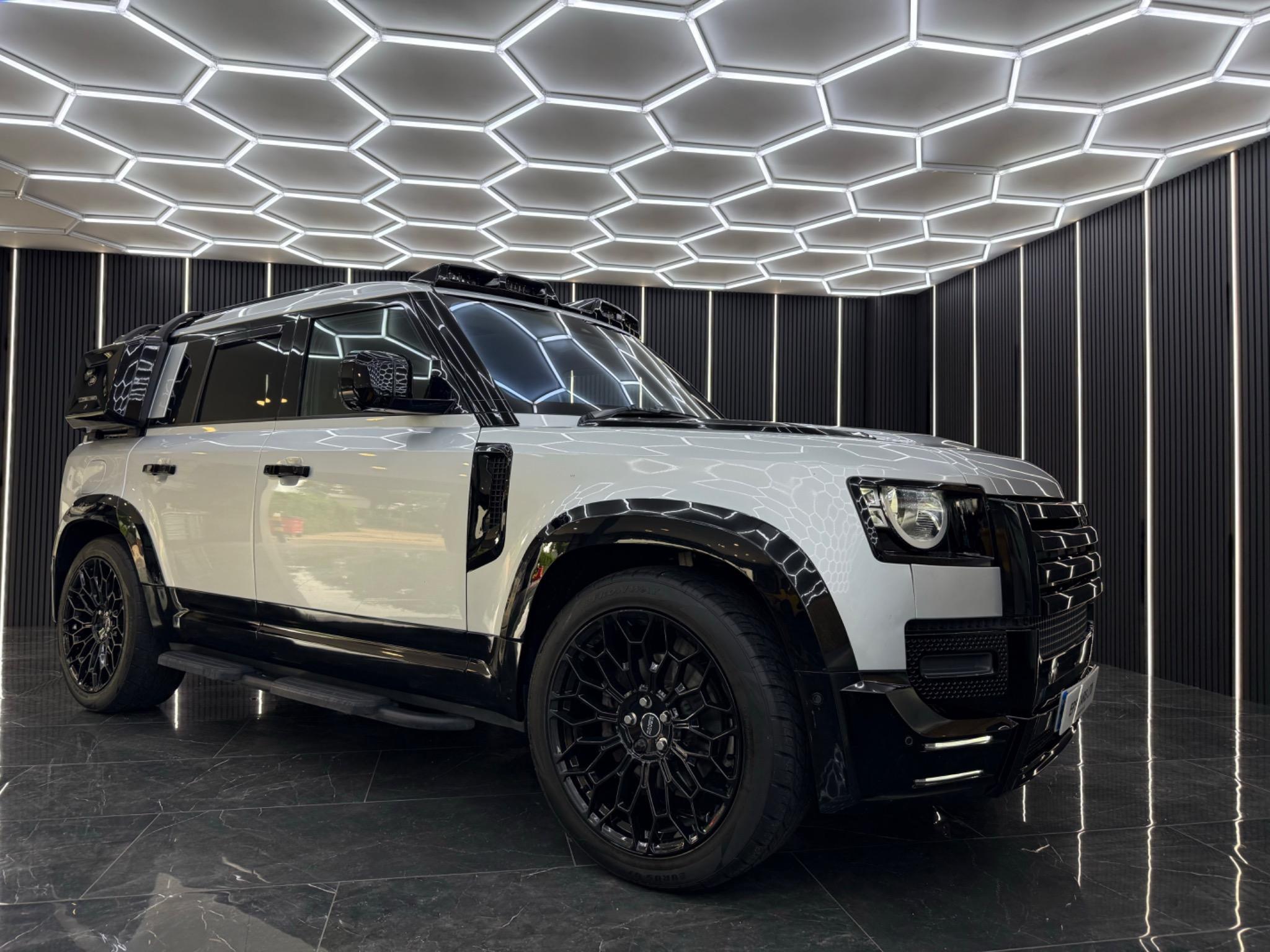 Land Rover Defender 110 main image