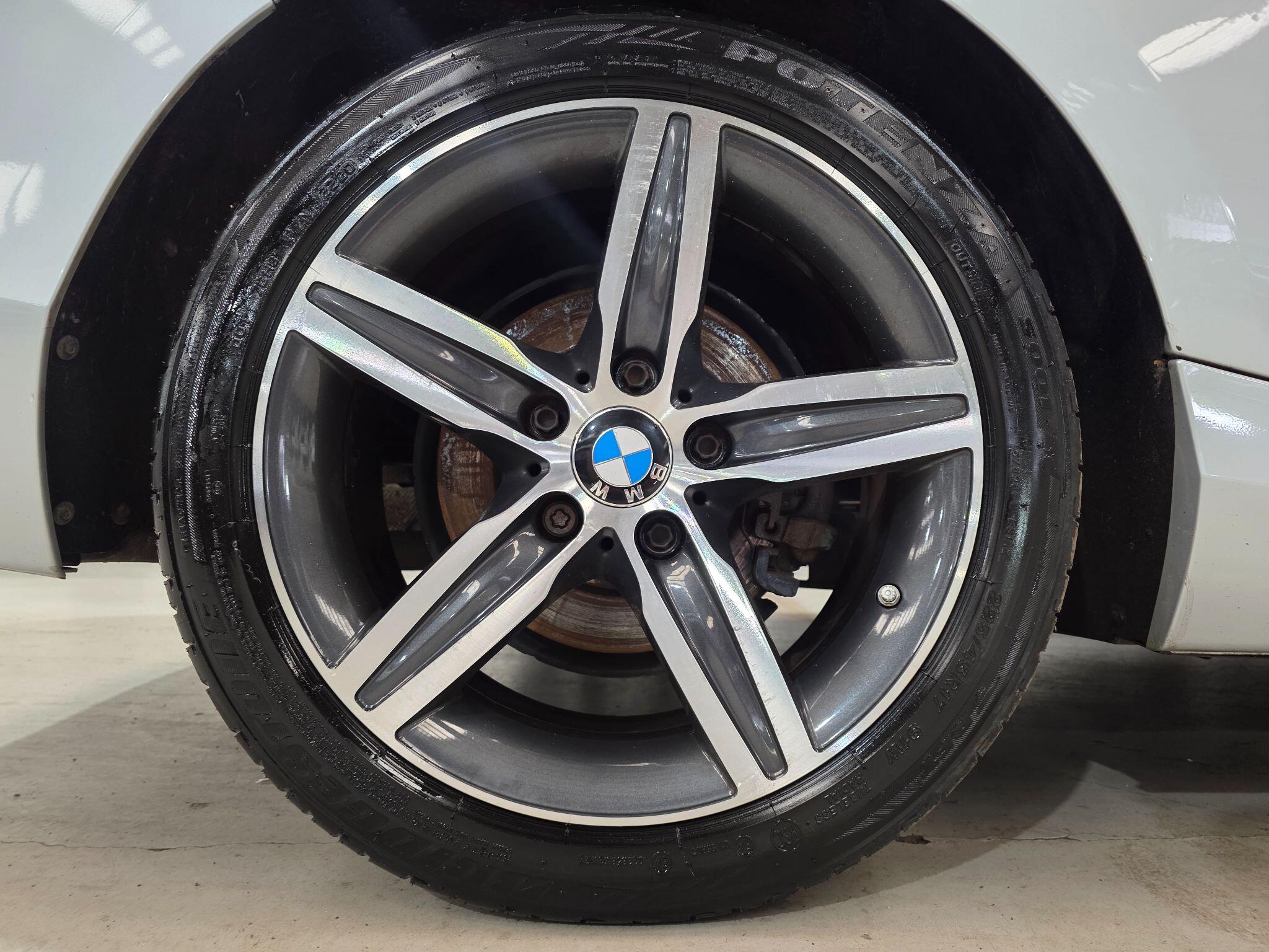 BMW 2 Series view 30