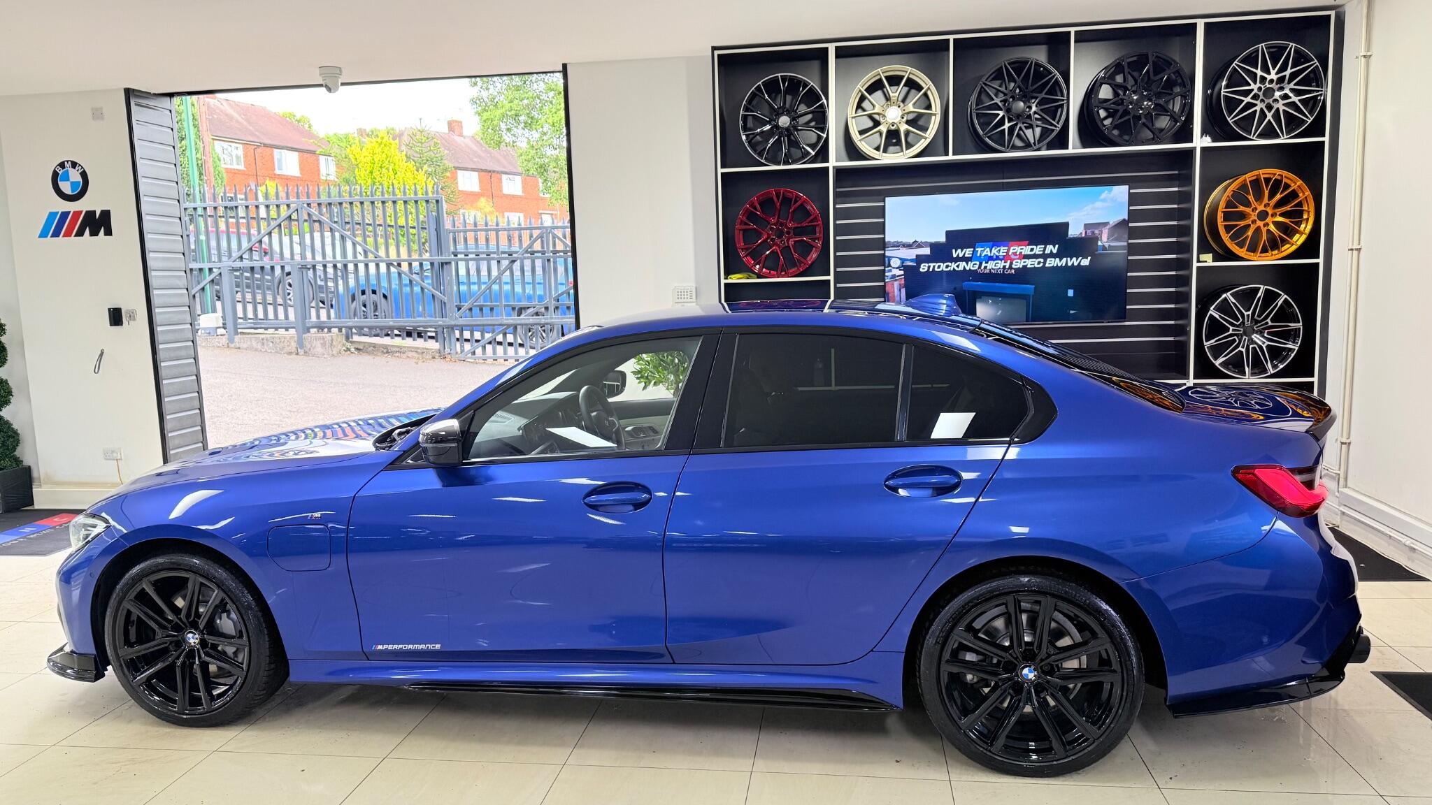 BMW 3 Series view 34
