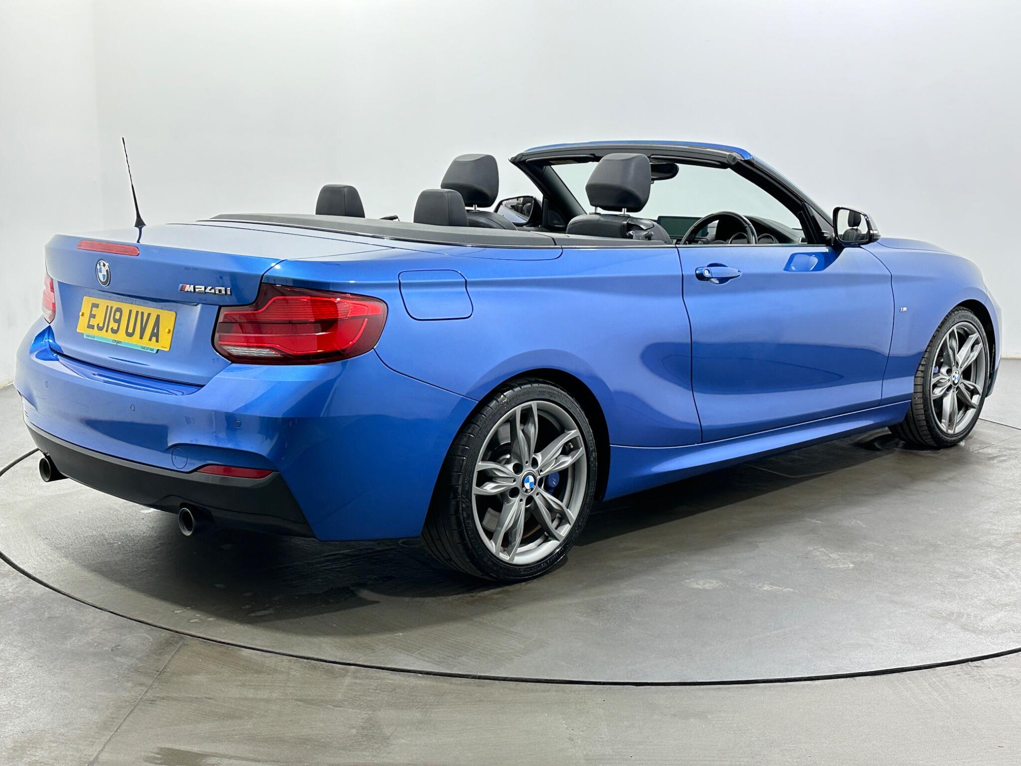BMW 2 Series view 8