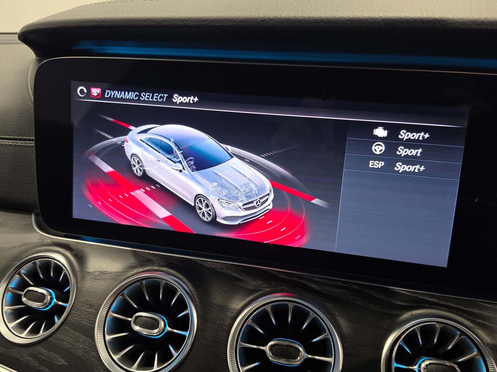 Mercedes-Benz E-Class view 40